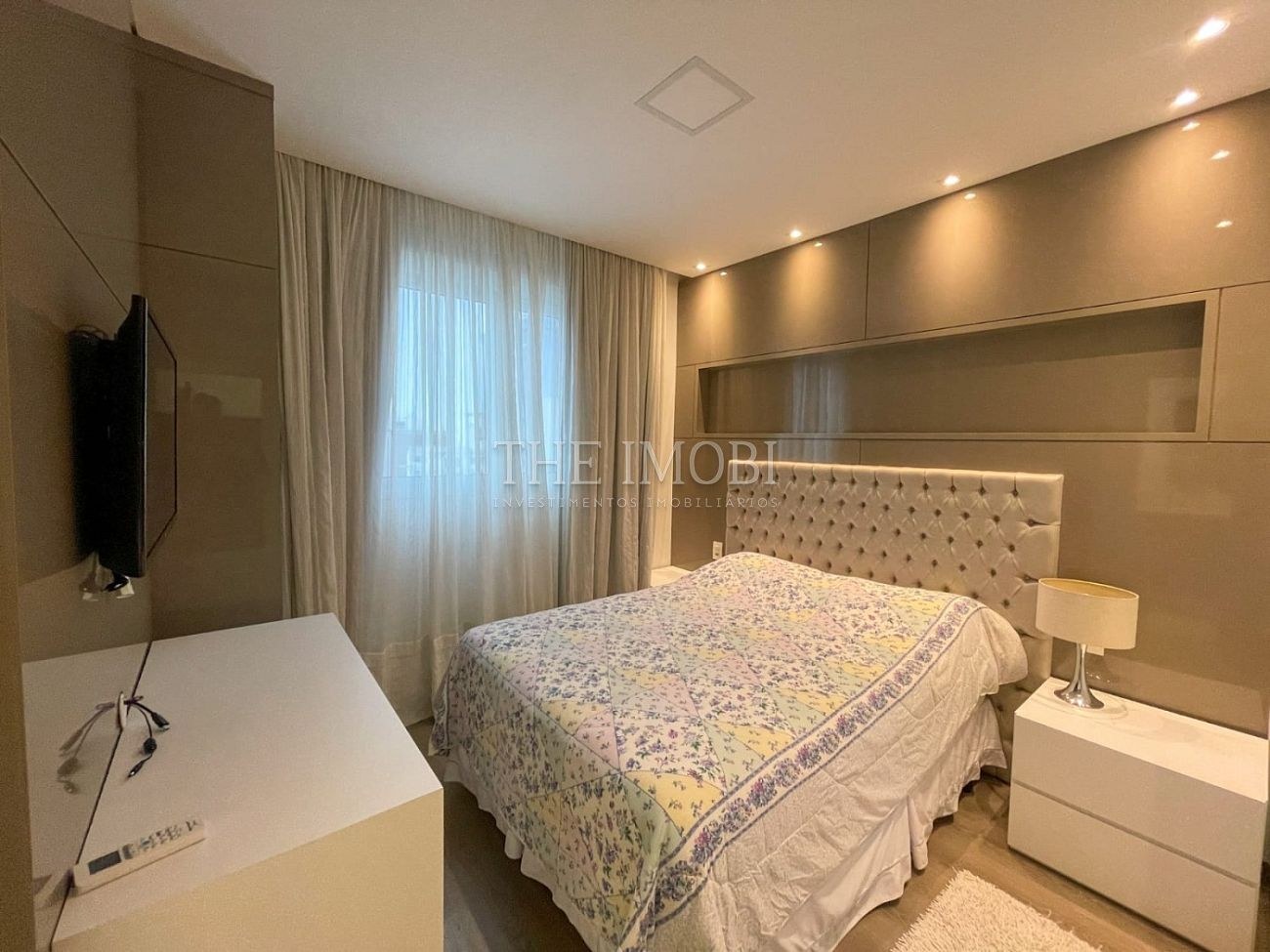 Apartamento Frente Mar com 3 Suítes à Venda em Balneário Camboriú - Santa Catarina - Brasil - 6