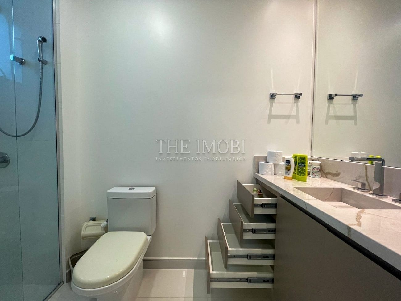 Apartamento Frente Mar com 3 Suítes à Venda em Balneário Camboriú - Santa Catarina - Brasil - 7