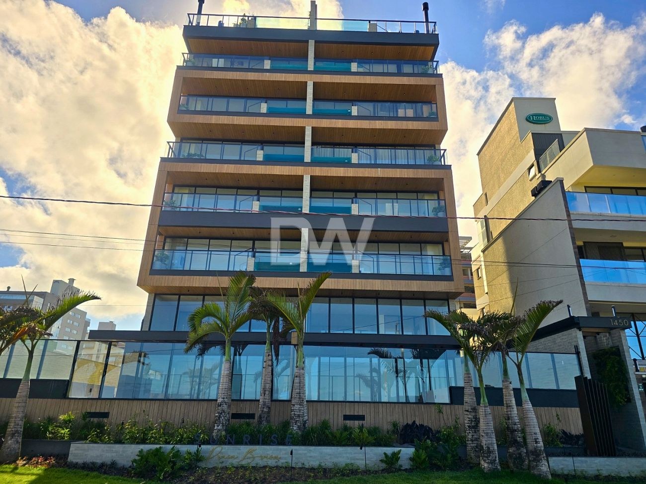 Apartamento Frente Mar com 3 Suítes à Venda em Itajaí - Santa Catarina - Brasil - 1