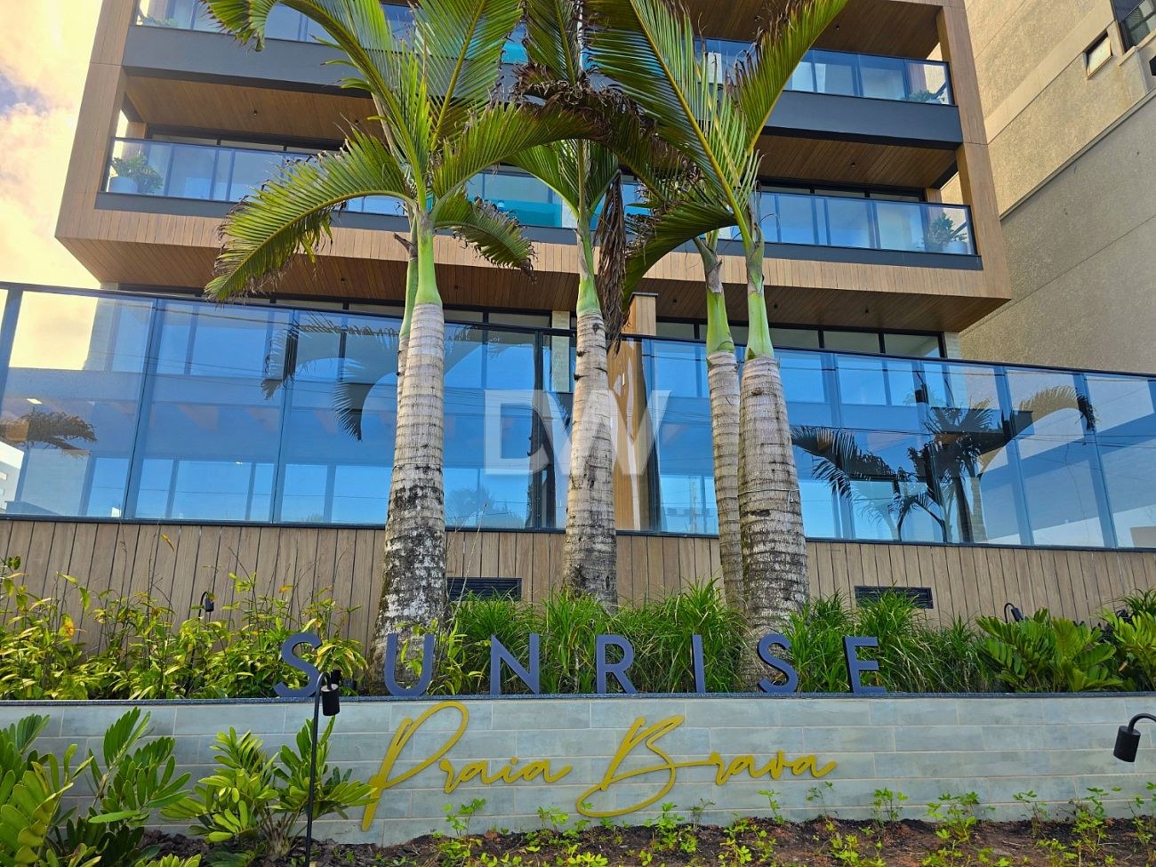 Apartamento Frente Mar com 3 Suítes à Venda em Itajaí - Santa Catarina - Brasil - 2