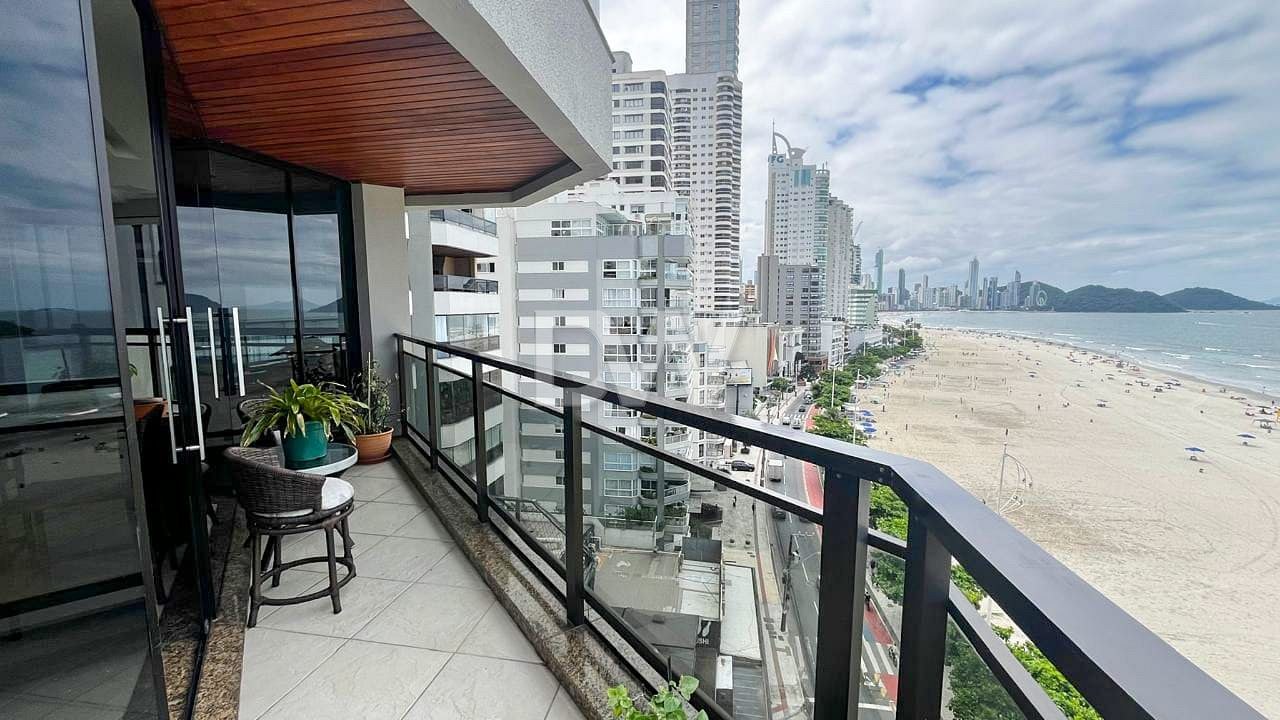 Appartement Face à la Mer 4 Suites à Vendre à Balneário Camboriú - Santa Catarina - Brésil - 2