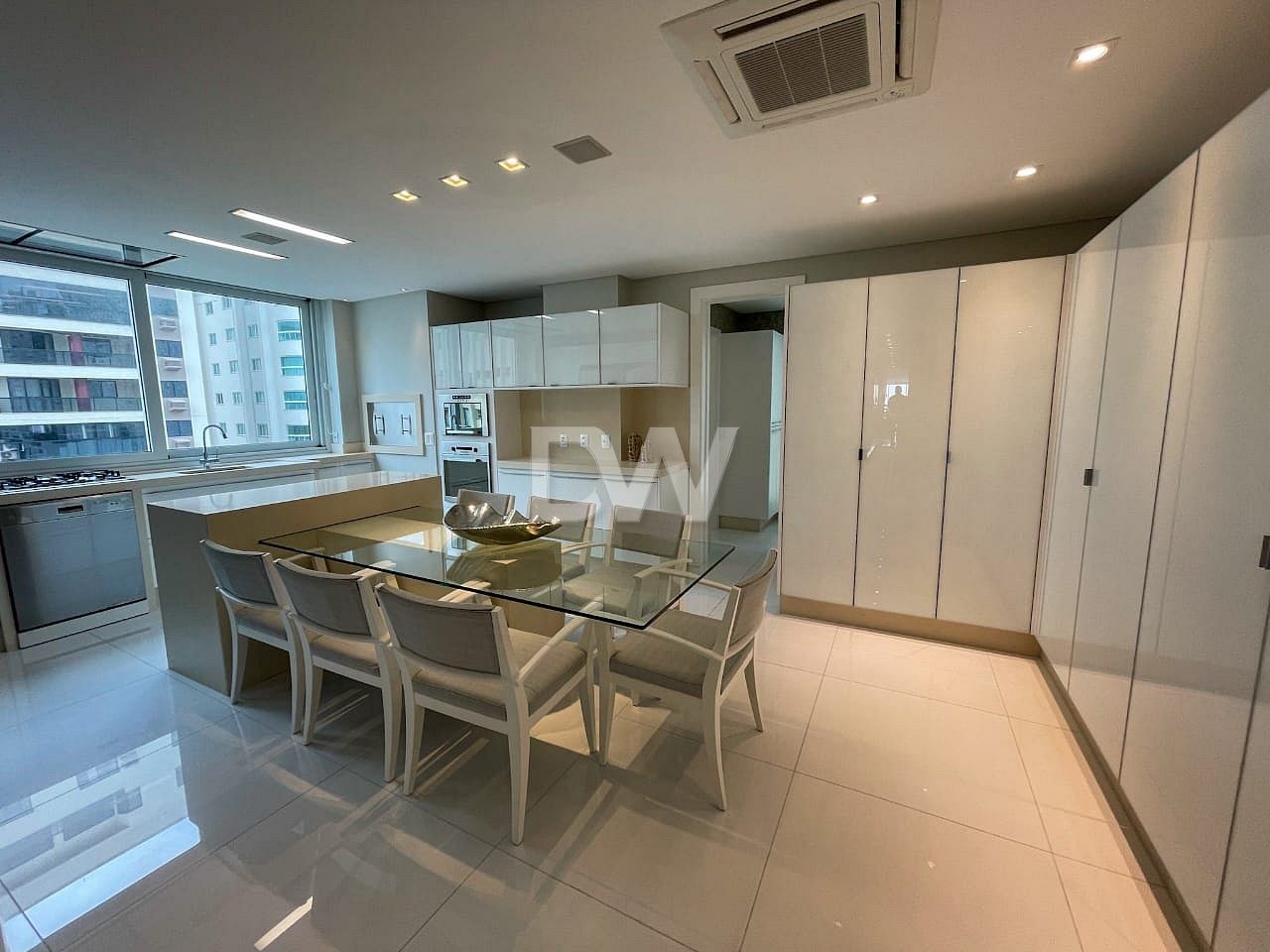 Appartement Face à la Mer 4 Suites à Vendre à Balneário Camboriú - Santa Catarina - Brésil - 3