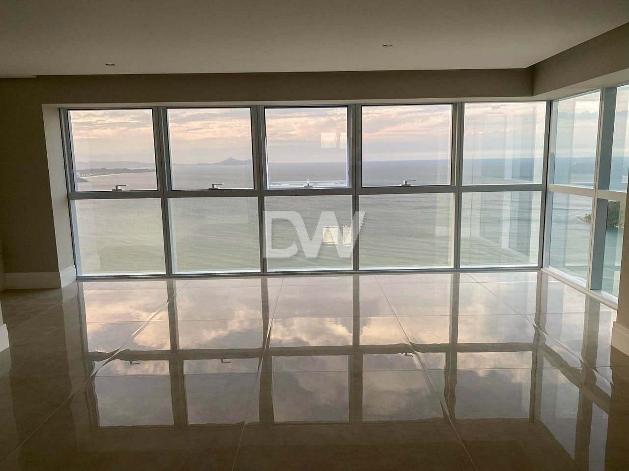 Appartement Face à la Mer 4 Suites à Vendre à Balneário Camboriú - Santa Catarina - Brésil - 5