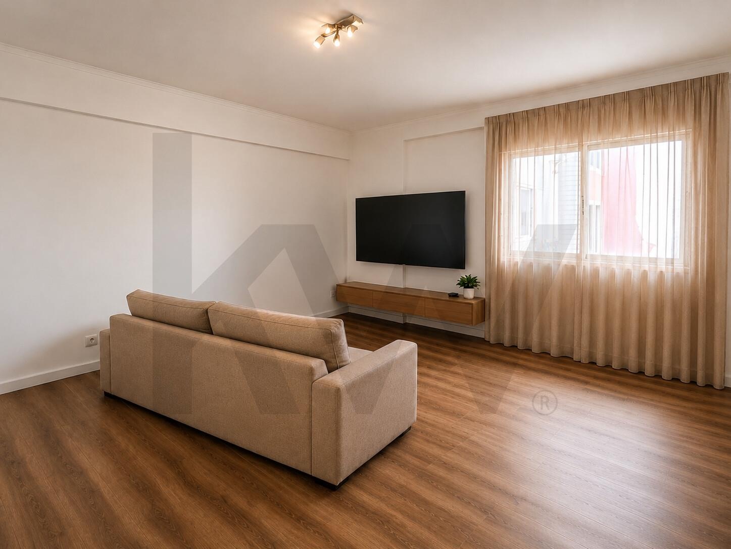 Apartamento T0 à Venda em Agualva-Cacém - Lisboa - Portugal - 1