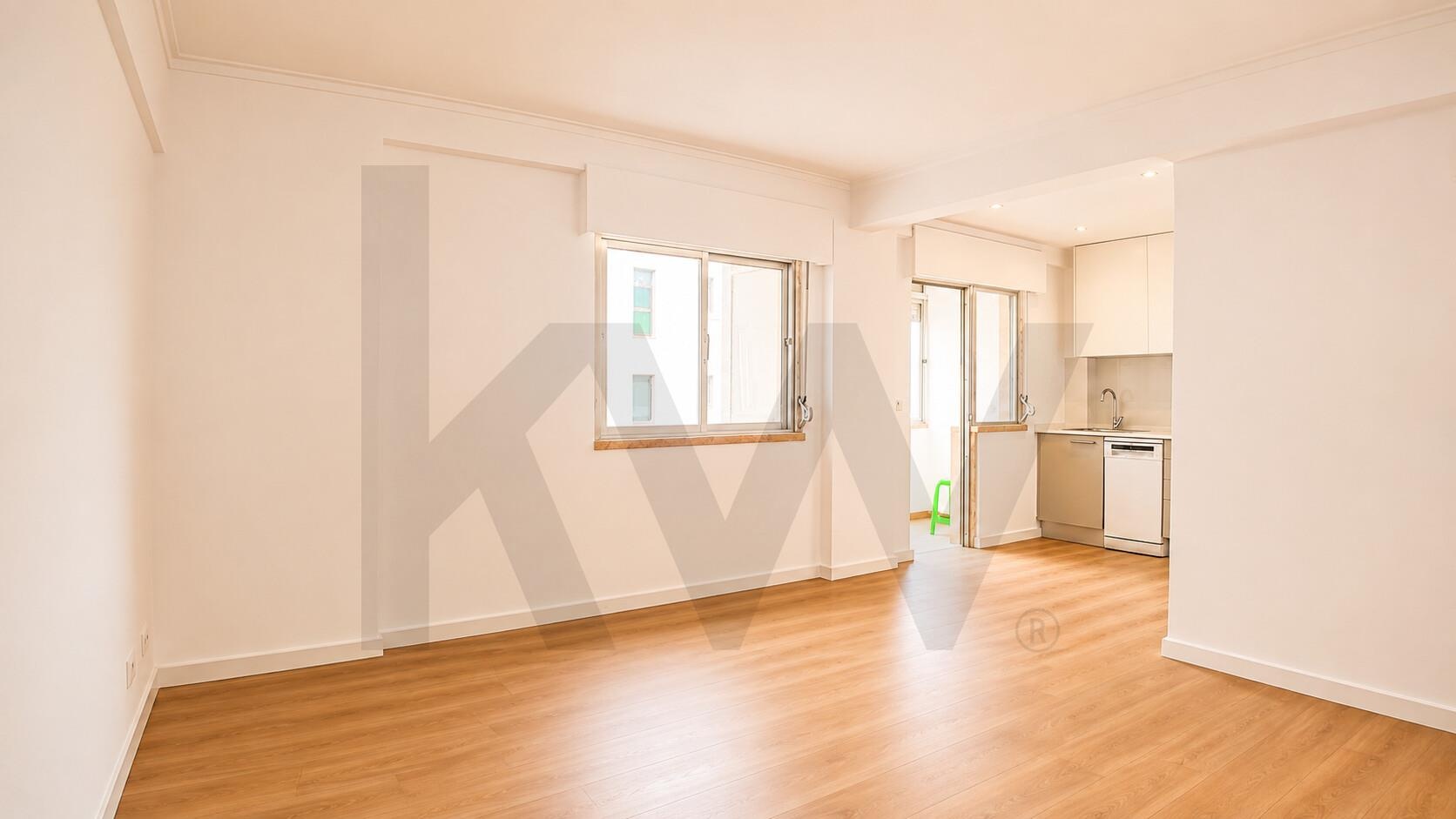Apartamento T0 à Venda em Agualva-Cacém - Lisboa - Portugal - 2