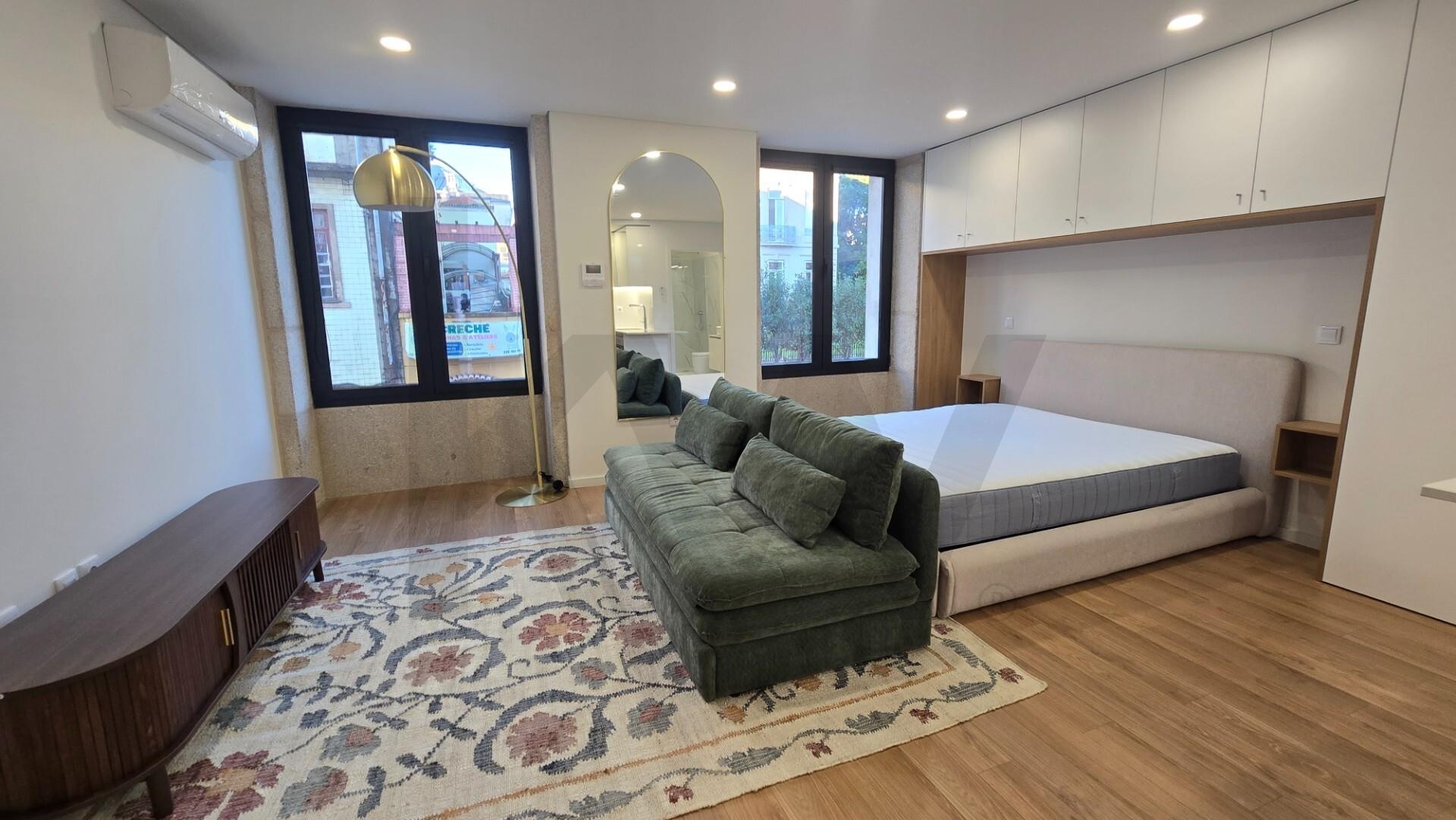 Apartamento T0 à Venda em Porto - Portugal - 1