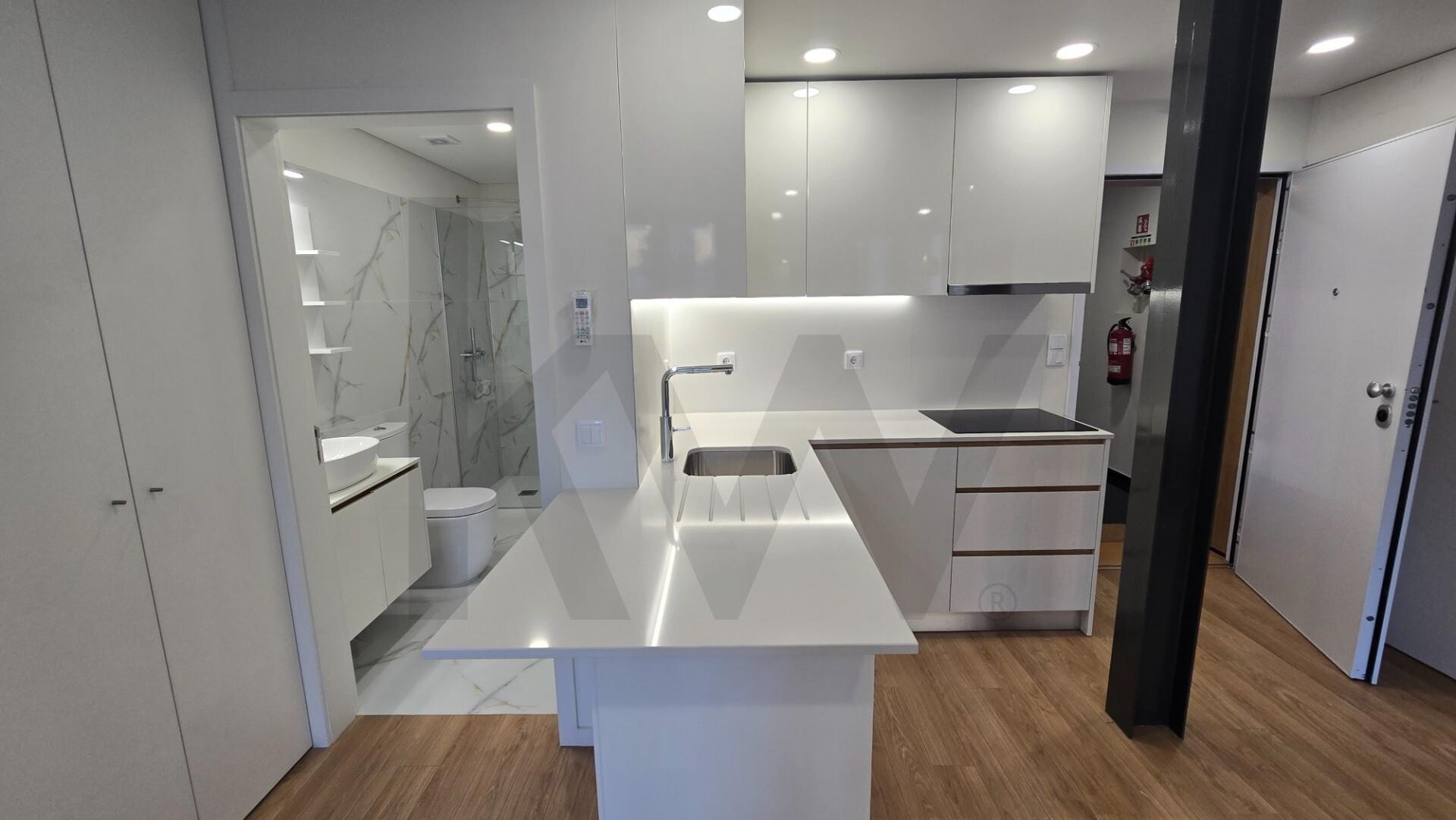 Apartamento T0 à Venda em Porto - Portugal - 6
