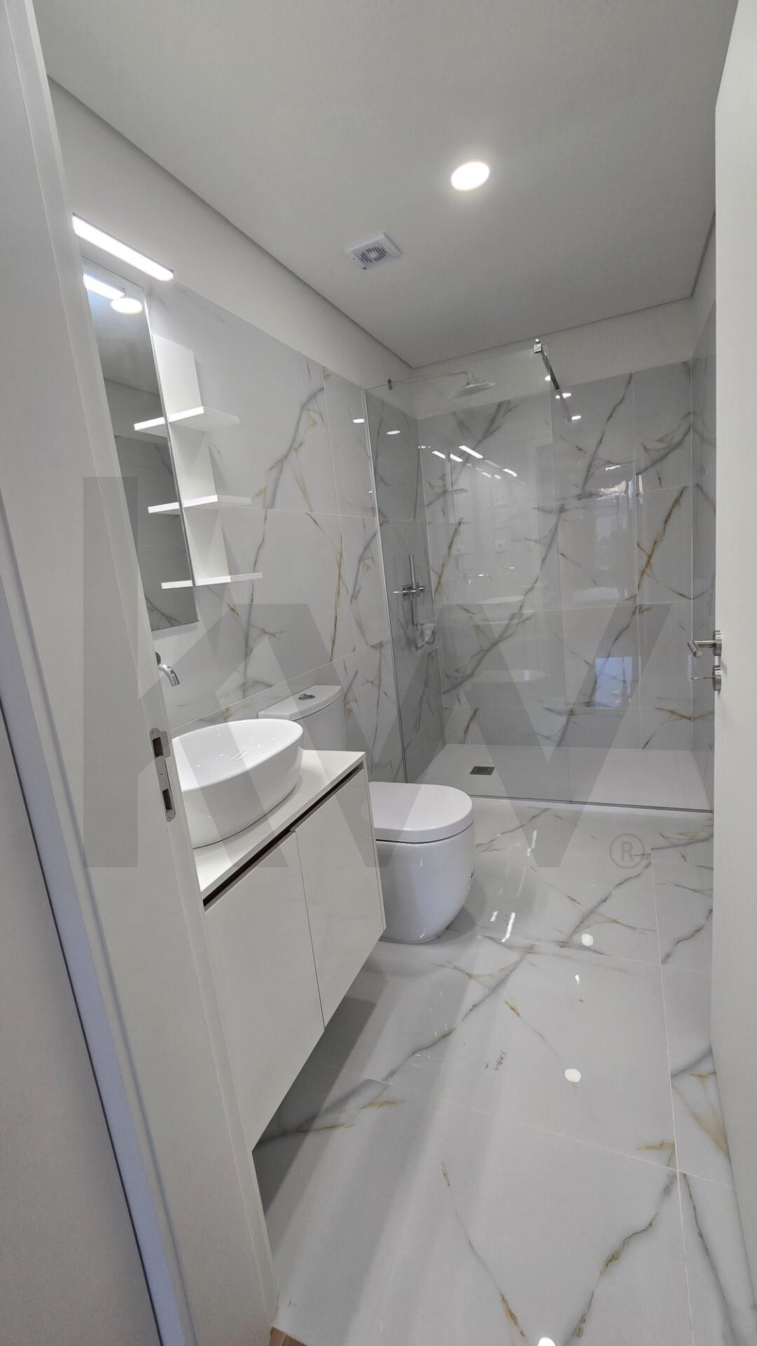Apartamento T0 à Venda em Porto - Portugal - 7