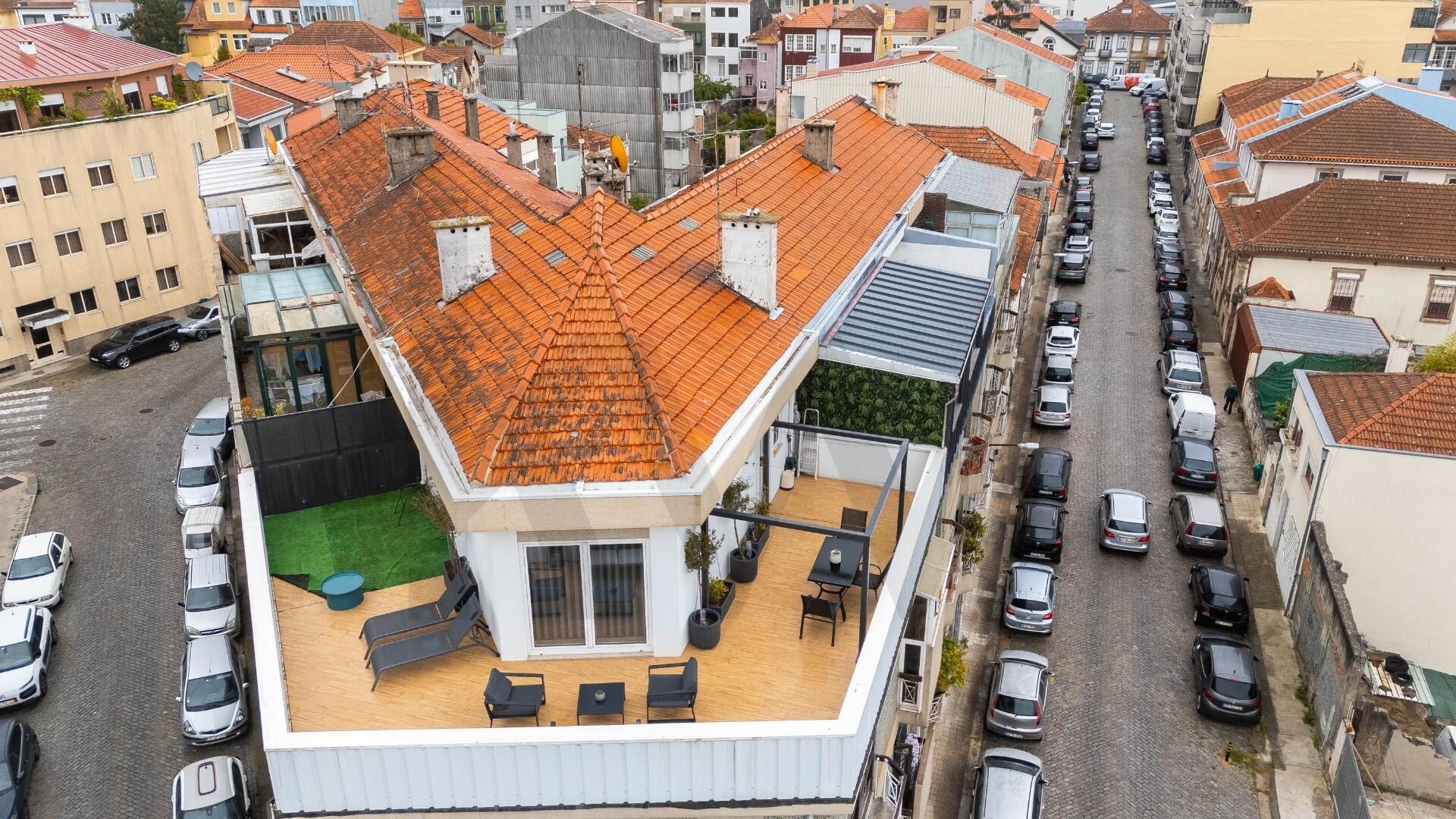 Apartamento T0 à Venda em Porto - Portugal - 1