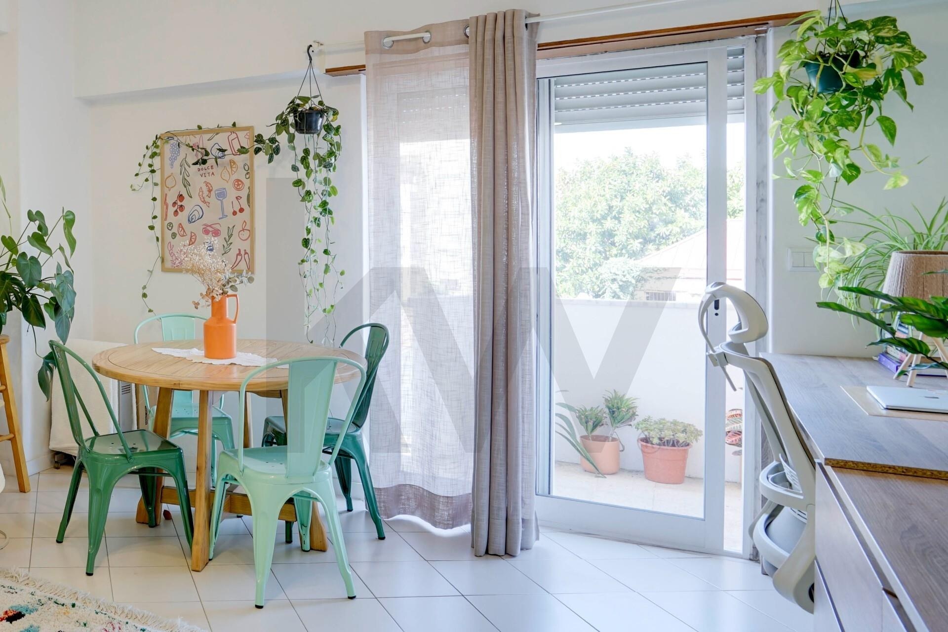 Apartamento T1 à Venda em Almada - Setúbal - Portugal - 8