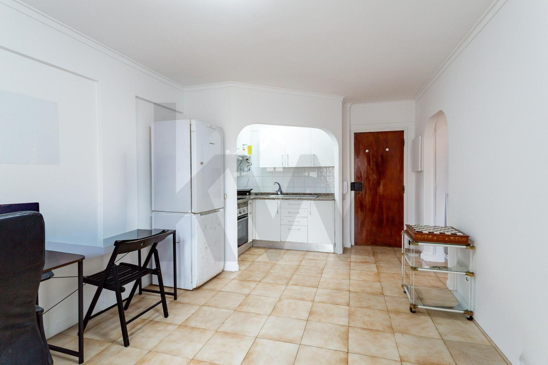 Apartamento T1 à Venda em Almada - Setúbal - Portugal - 5