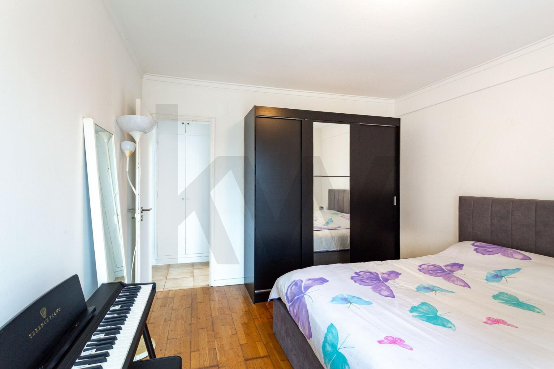 Apartamento T1 à Venda em Almada - Setúbal - Portugal - 6