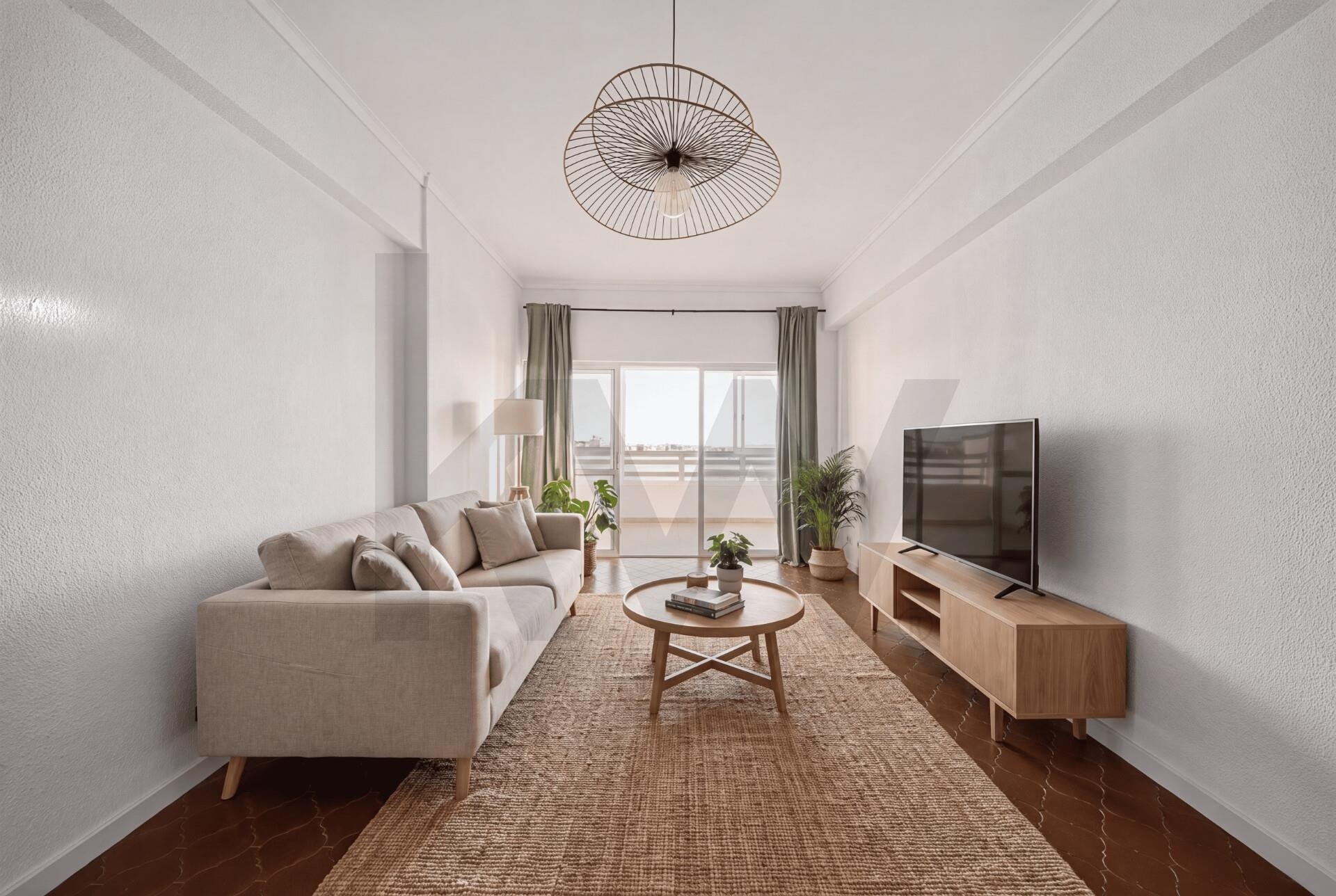 Apartamento T1 à Venda em Almada - Setúbal - Portugal - 2