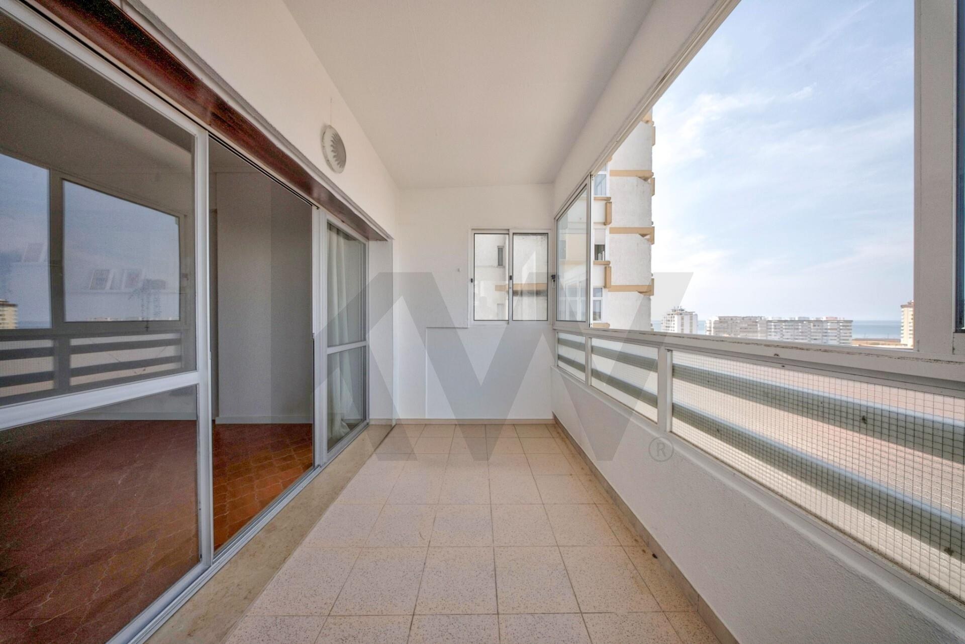 Apartamento T1 à Venda em Almada - Setúbal - Portugal - 6
