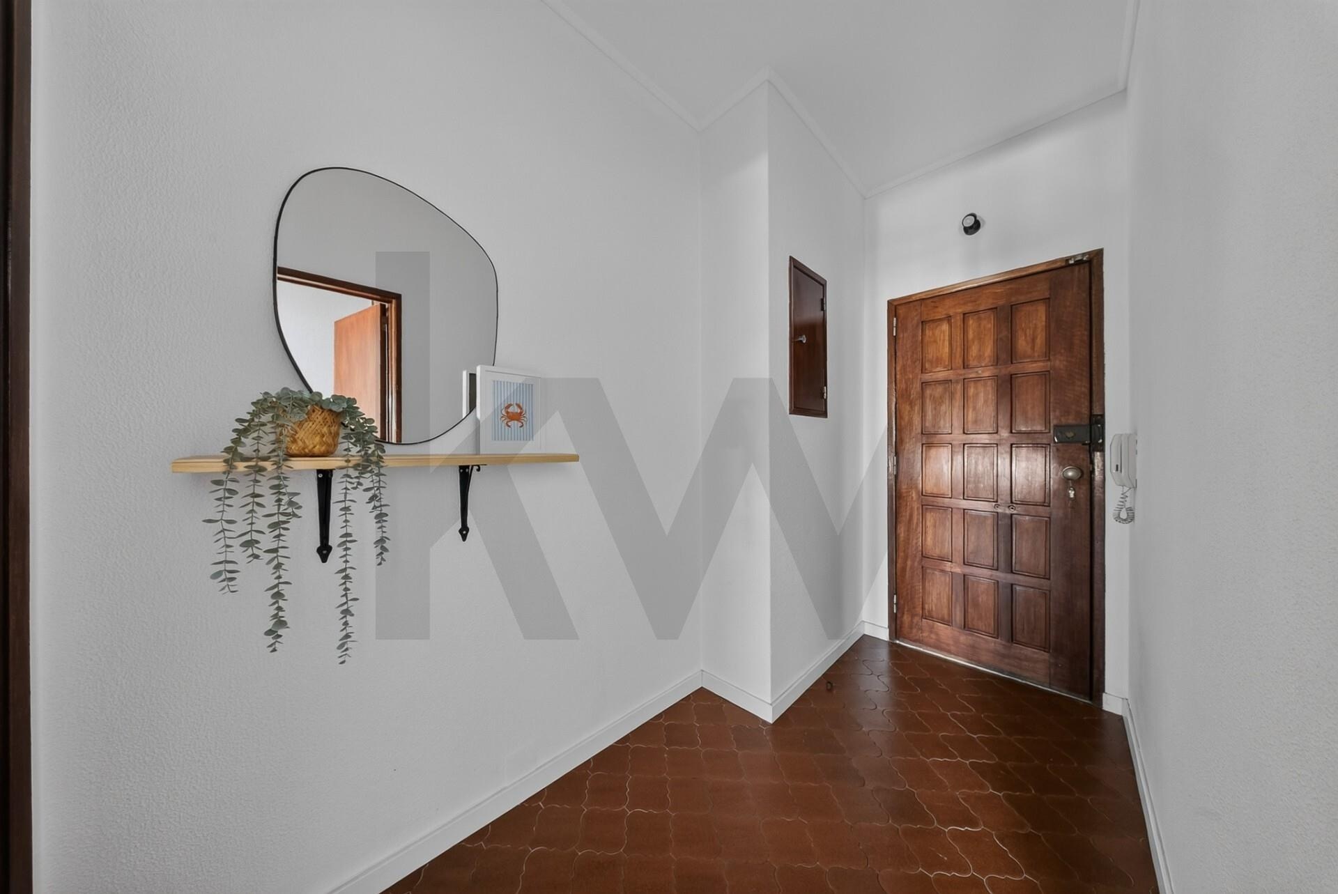 Apartamento T1 à Venda em Almada - Setúbal - Portugal - 8