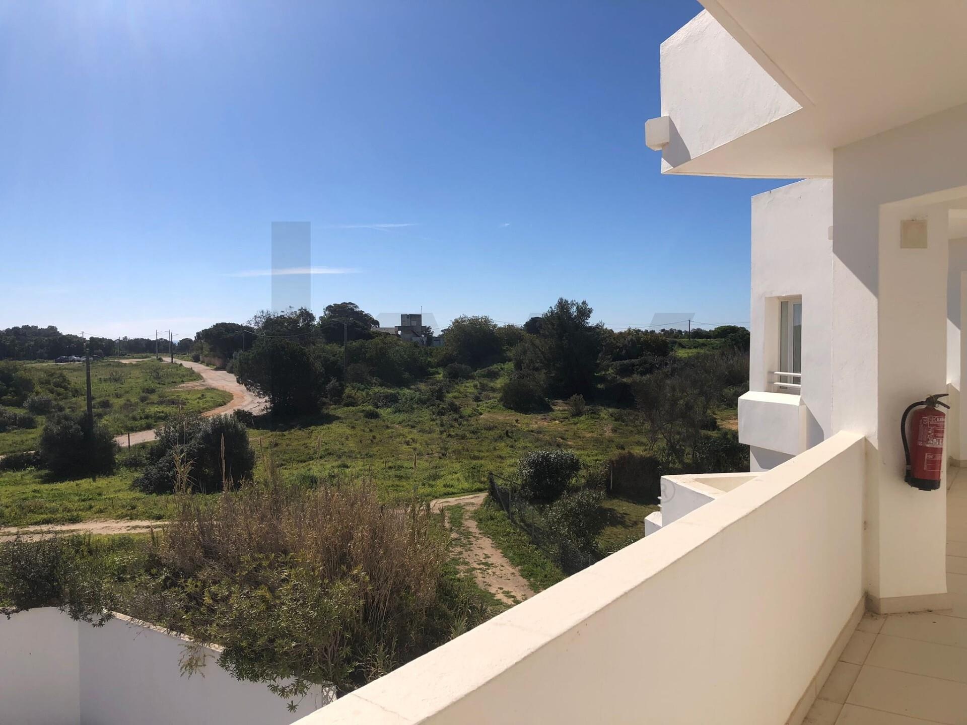 Apartamento T1 à Venda em Alvor - Algarve - Portugal - 2
