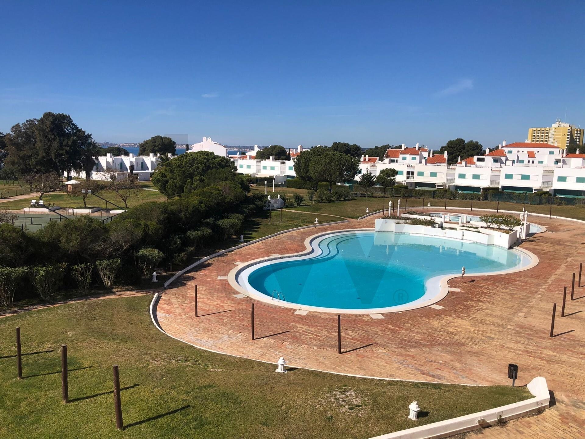 Apartamento T1 à Venda em Alvor - Algarve - Portugal - 3