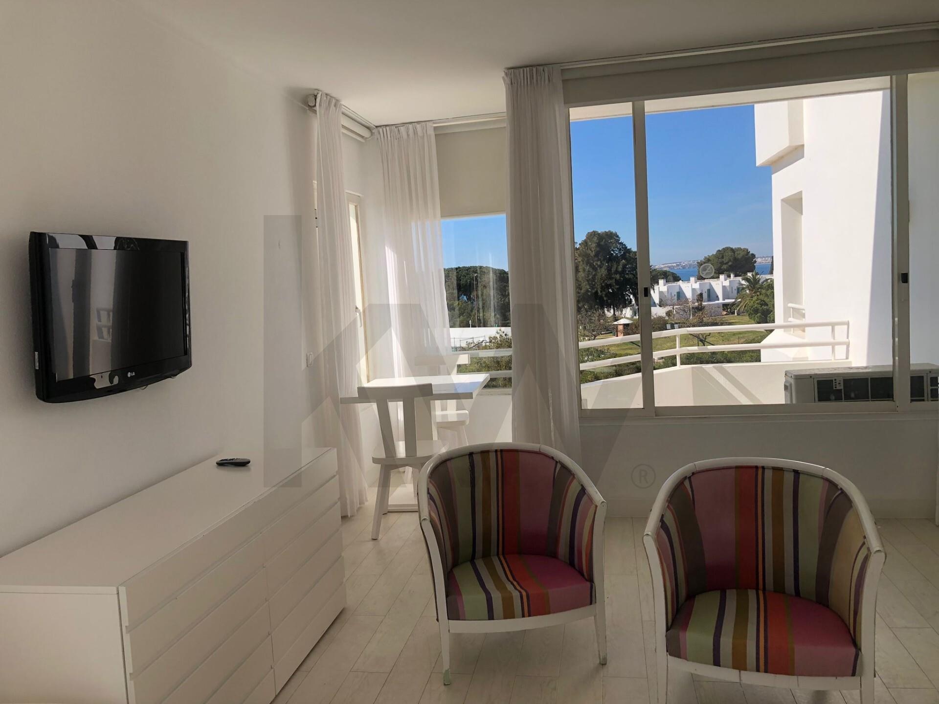 Apartamento T1 à Venda em Alvor - Algarve - Portugal - 4