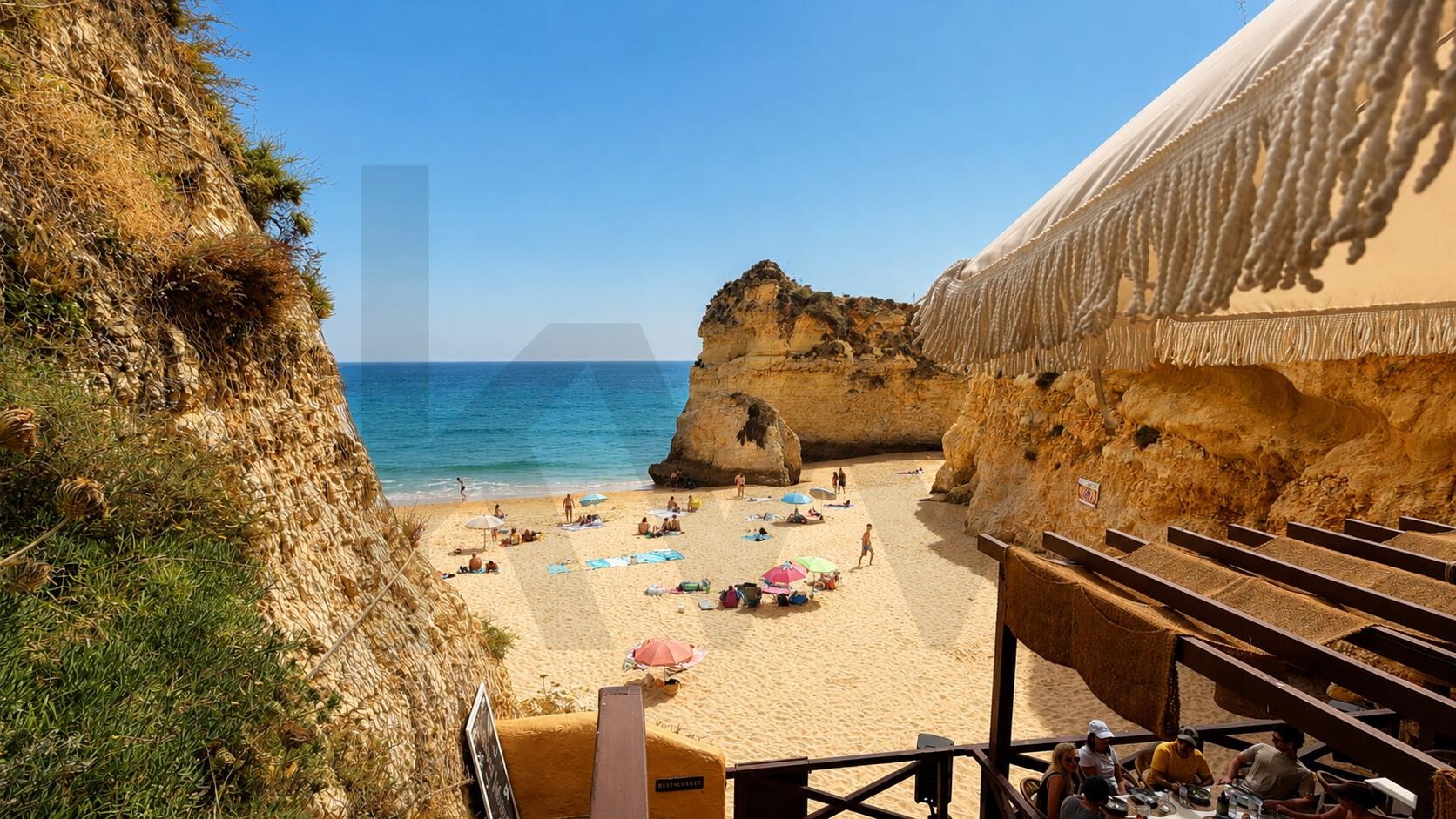 Apartamento T1 à Venda em Alvor - Algarve - Portugal - 1