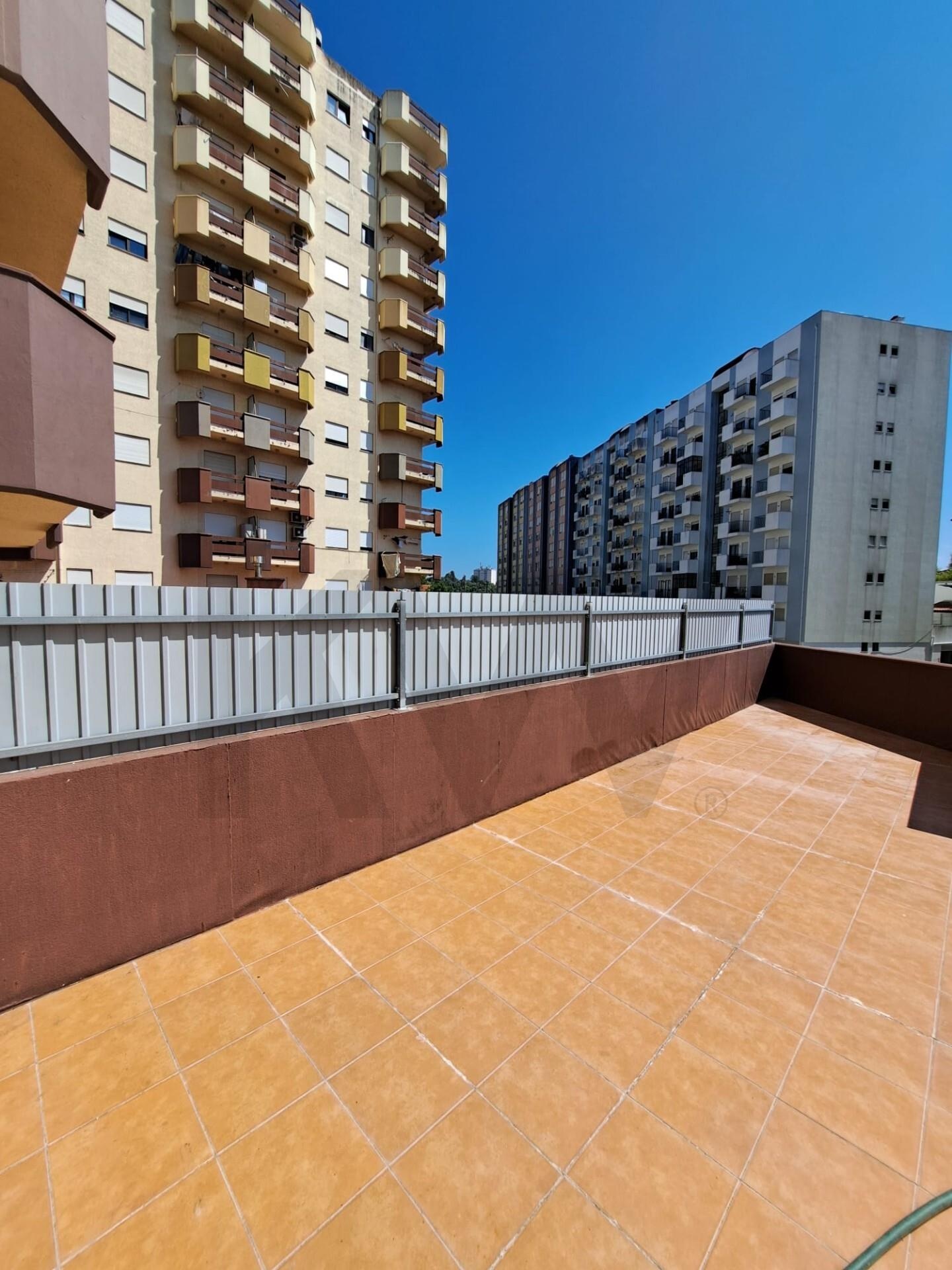 Apartamento T1 à Venda em Coimbra - Coimbra - Portugal - 1