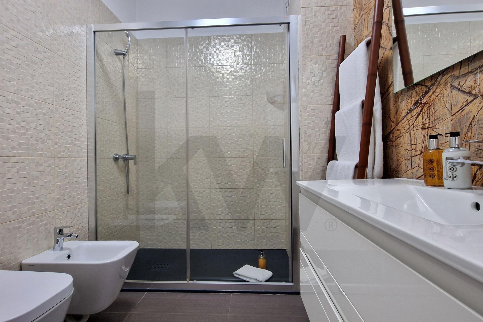 Apartamento T1 à Venda em Funchal - Ilha Da Madeira - Portugal - 8