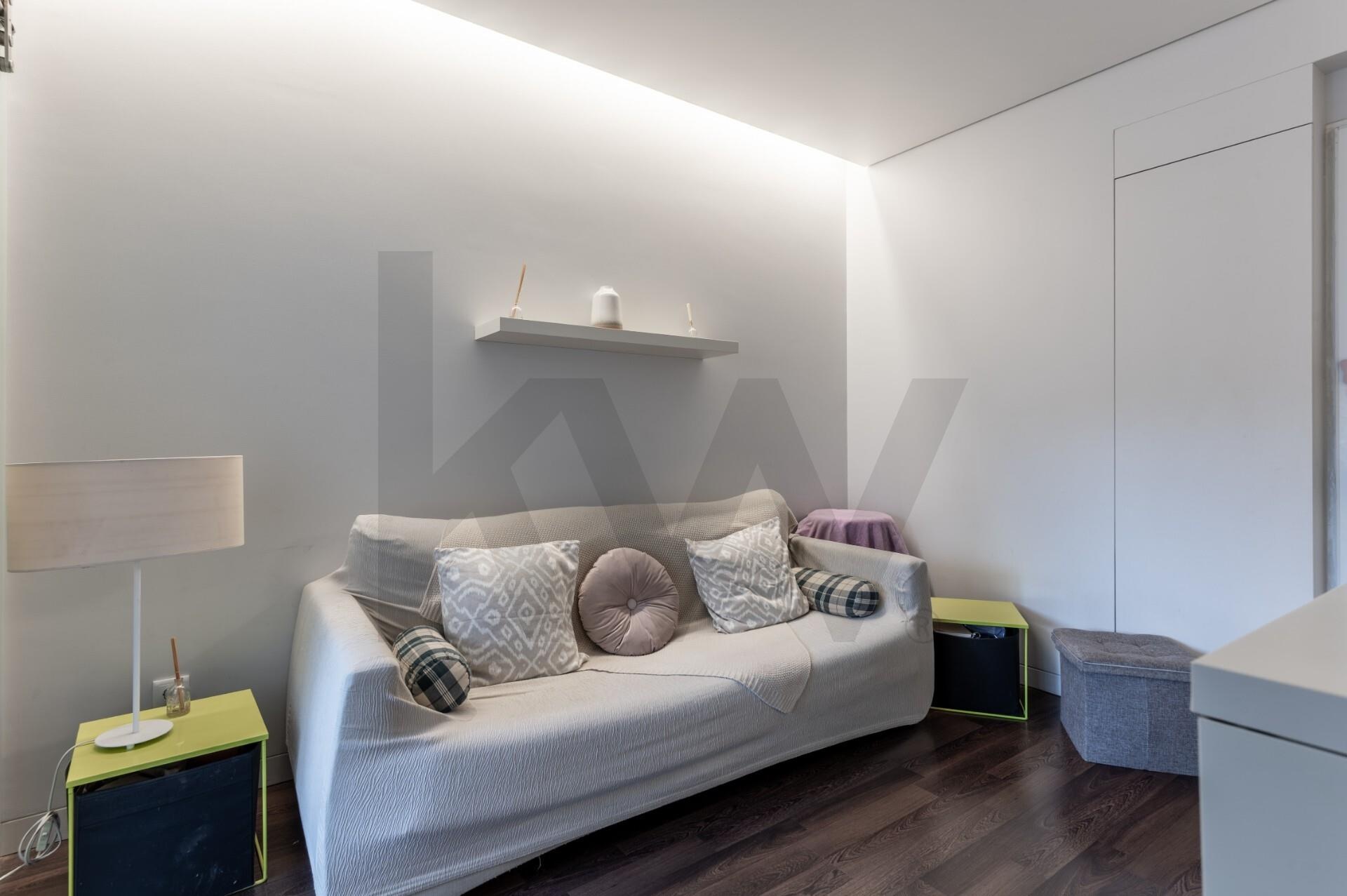 Apartamento T1 à Venda em Oeiras - Lisboa - Portugal - 3