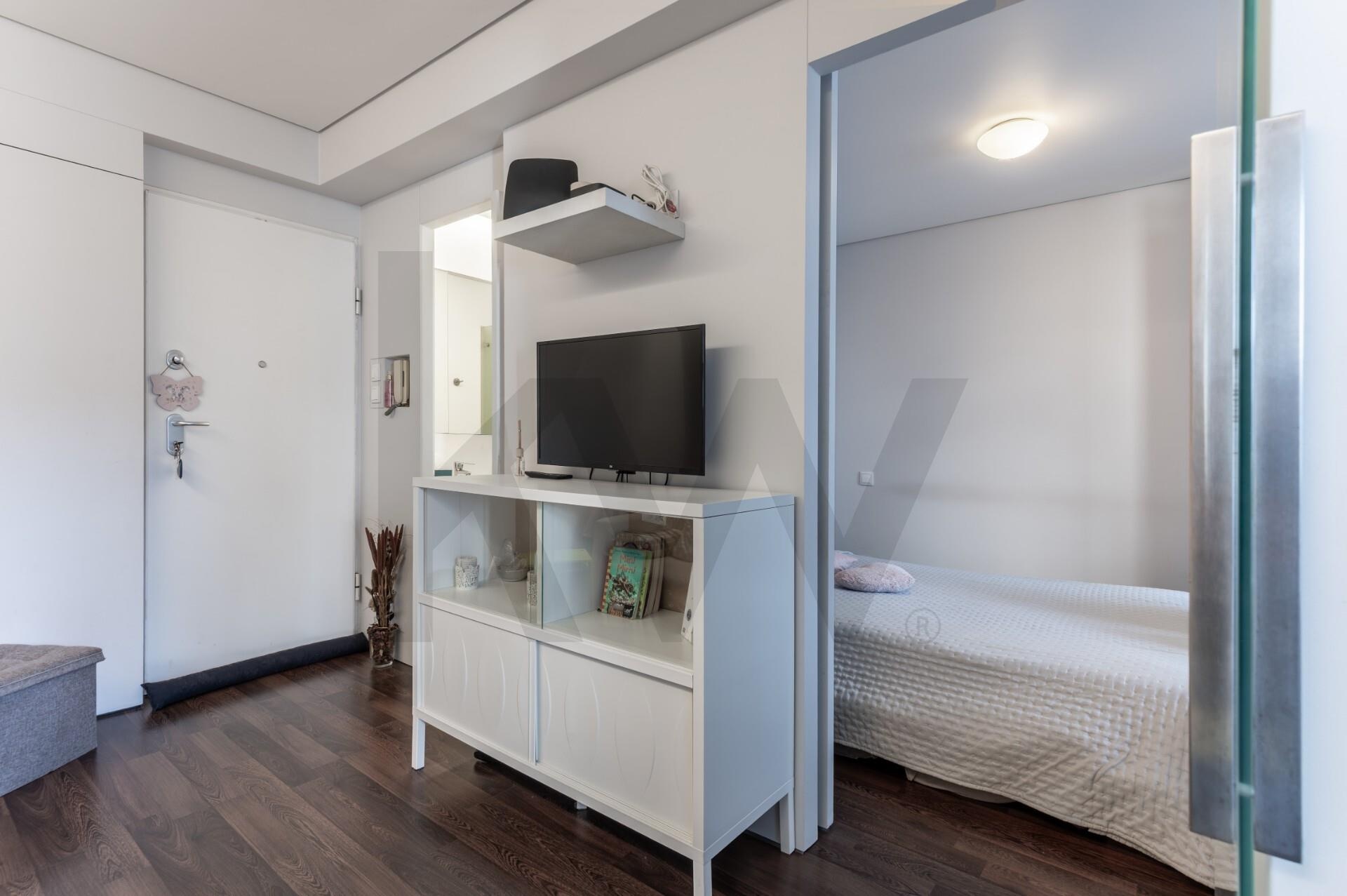 Apartamento T1 à Venda em Oeiras - Lisboa - Portugal - 4