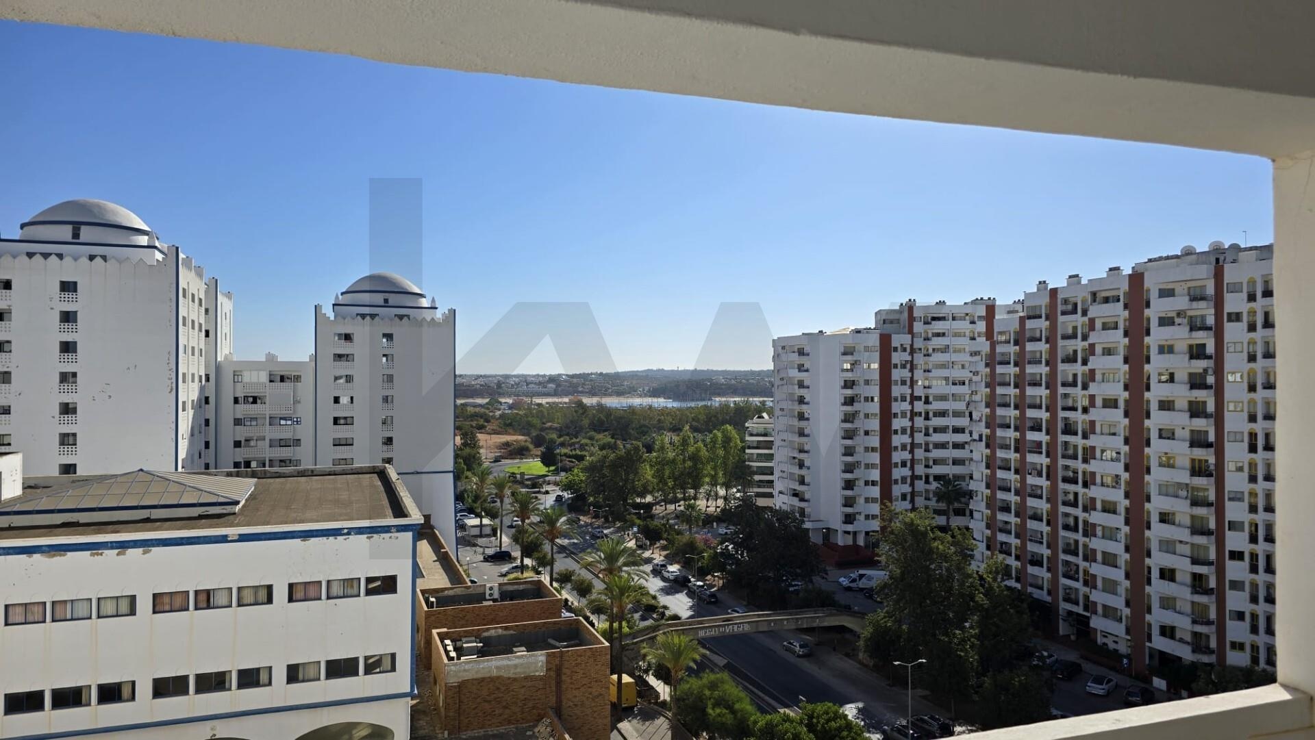Apartamento T1 à Venda em Portimão - Algarve - Portugal - 2