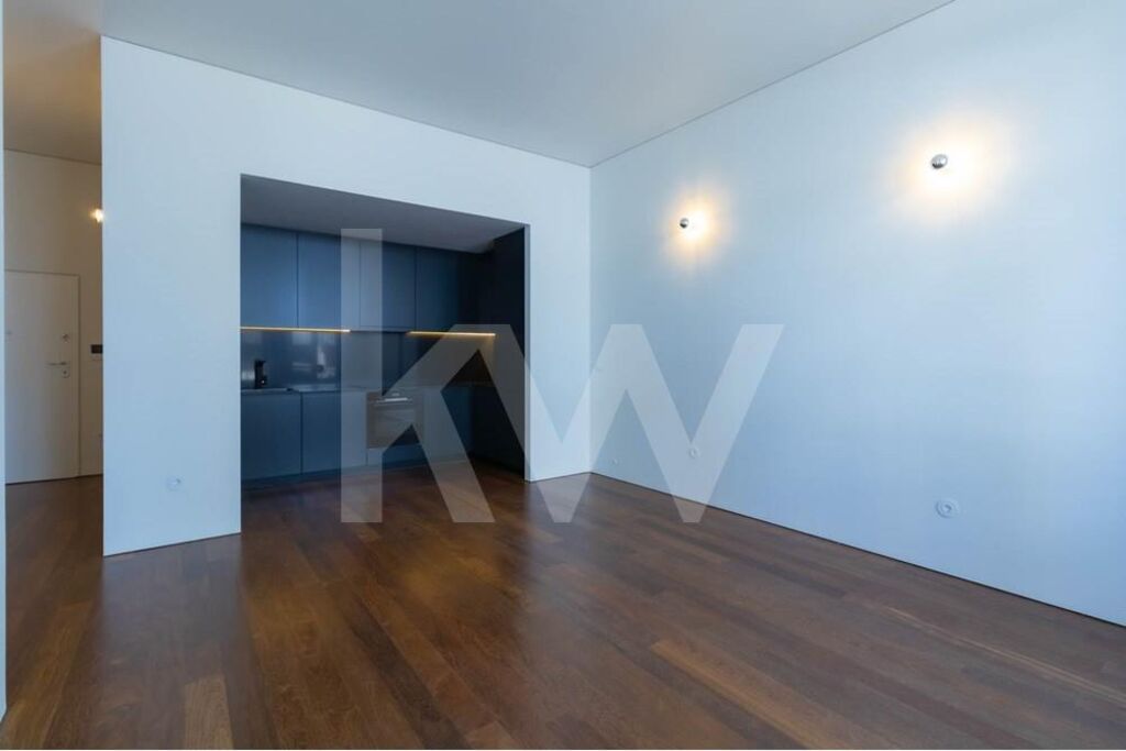 Apartamento T1 à Venda em Porto - Portugal - 3