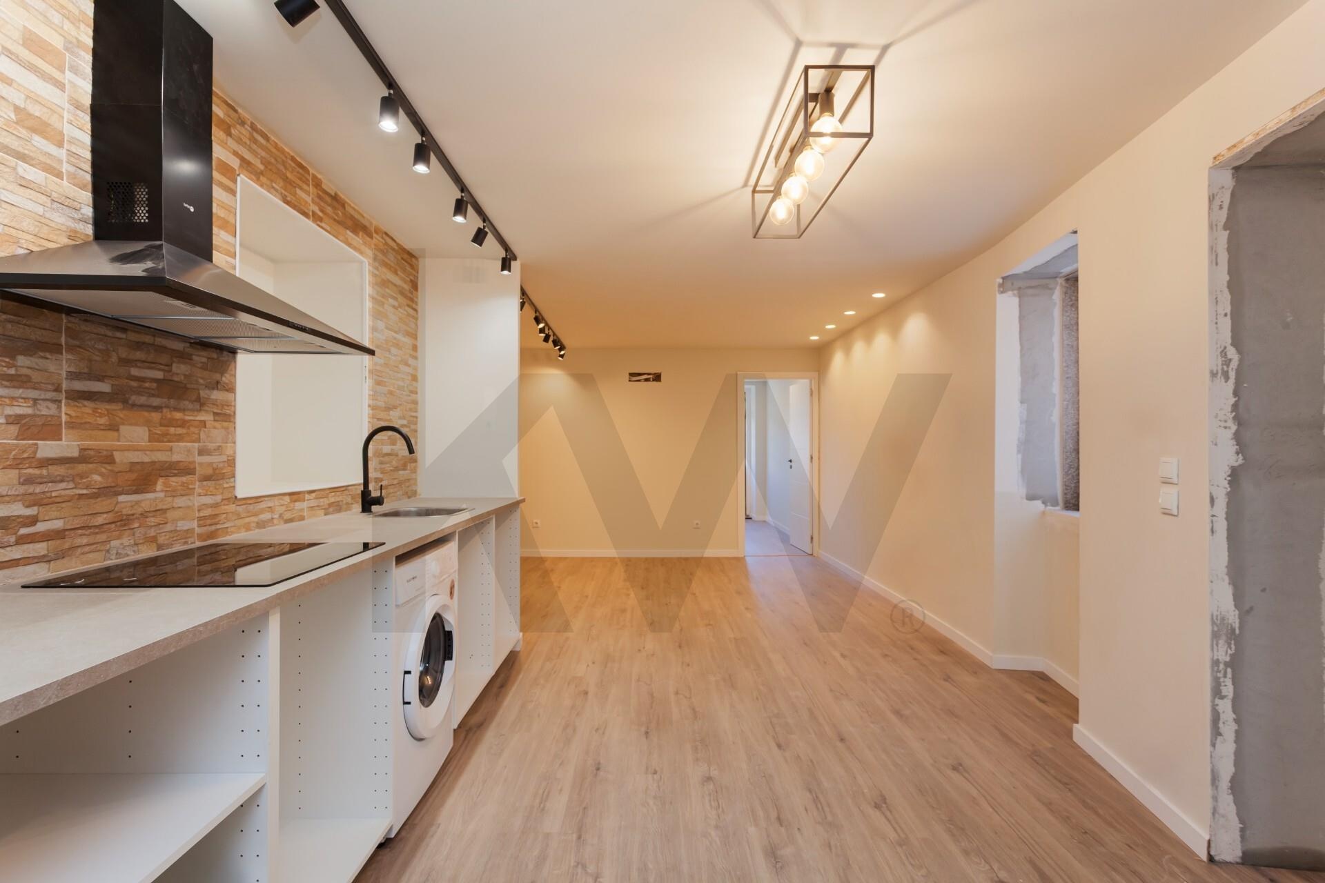 Apartamento T1 à Venda em Porto - Portugal - 1