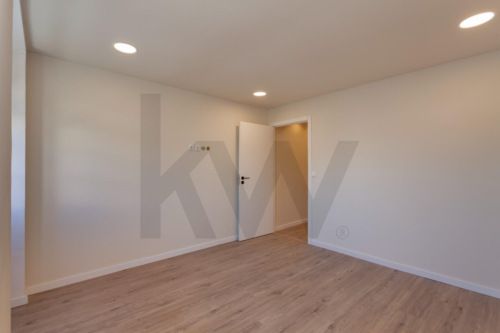 Apartamento T1 à Venda em Porto - Portugal - 8