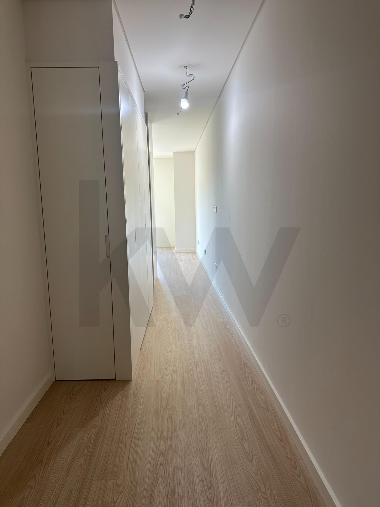 Apartamento T1 à Venda em Porto - Portugal - 8