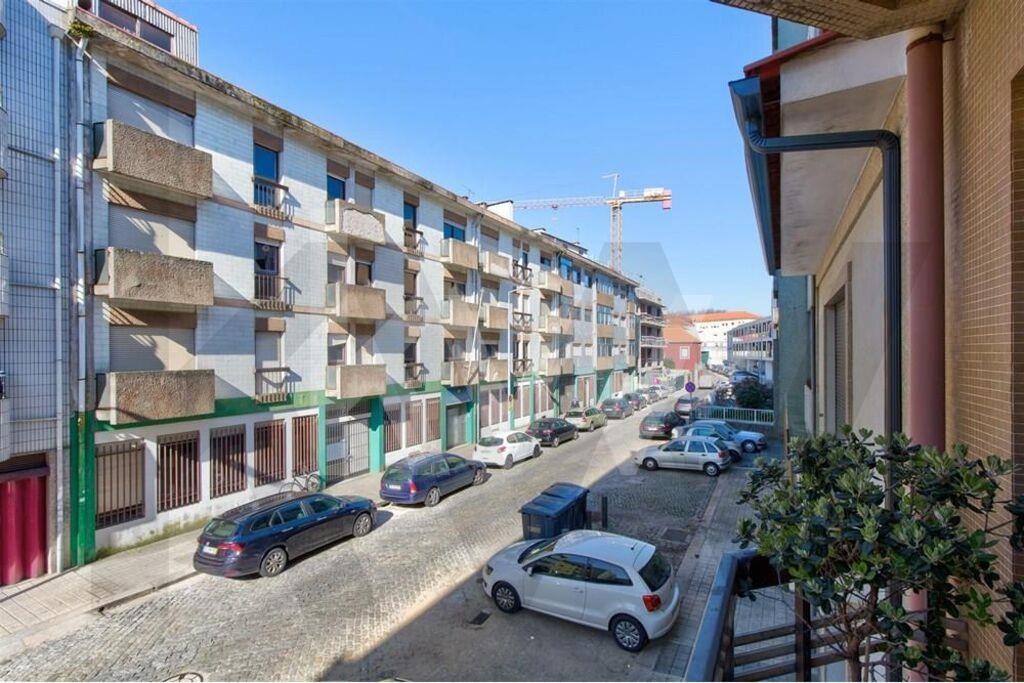 Apartamento T1 à Venda em Porto - Portugal - 1