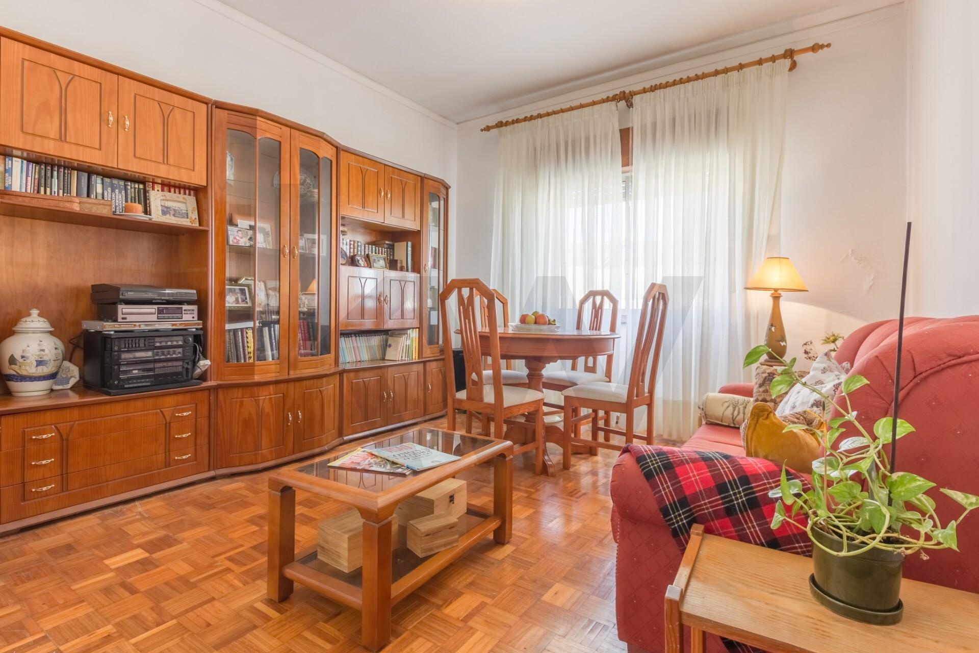 Apartamento T1 à Venda em Seixal - Portugal - 2
