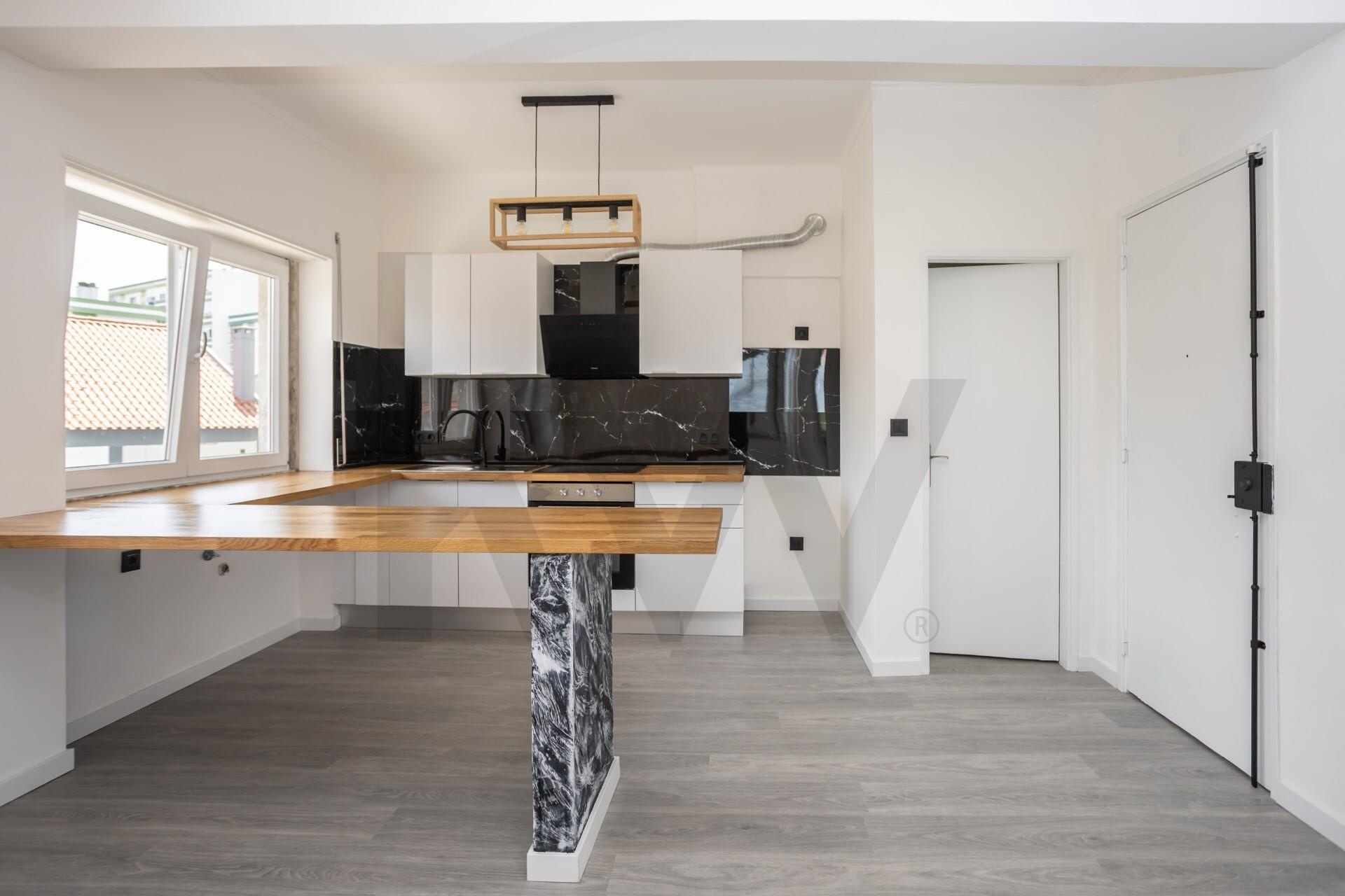 Apartamento T1 à Venda em Seixal - Portugal - 2