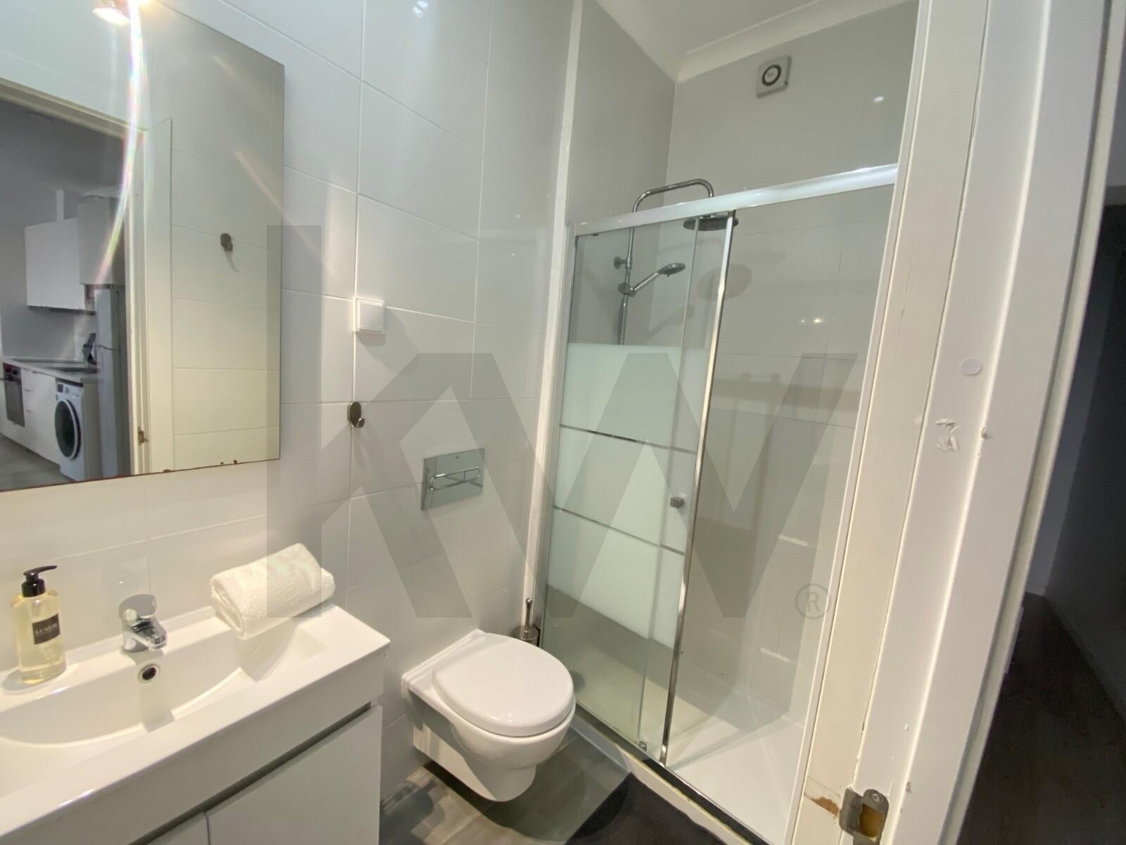 Apartamento T1 à Venda em Setúbal - Portugal - 2