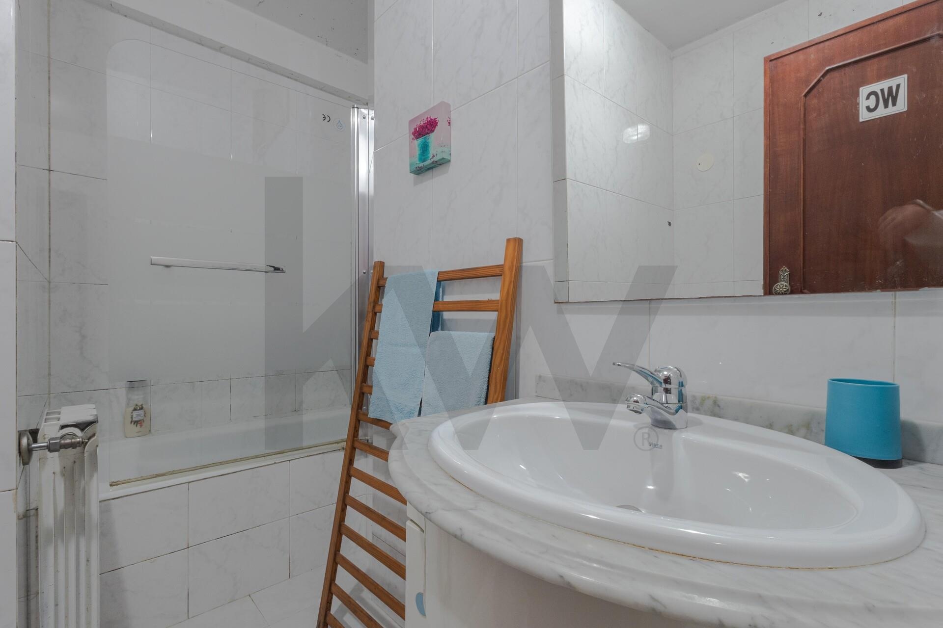 Apartamento T1 à Venda em Vila Nova De Gaia - Porto - Portugal - 6