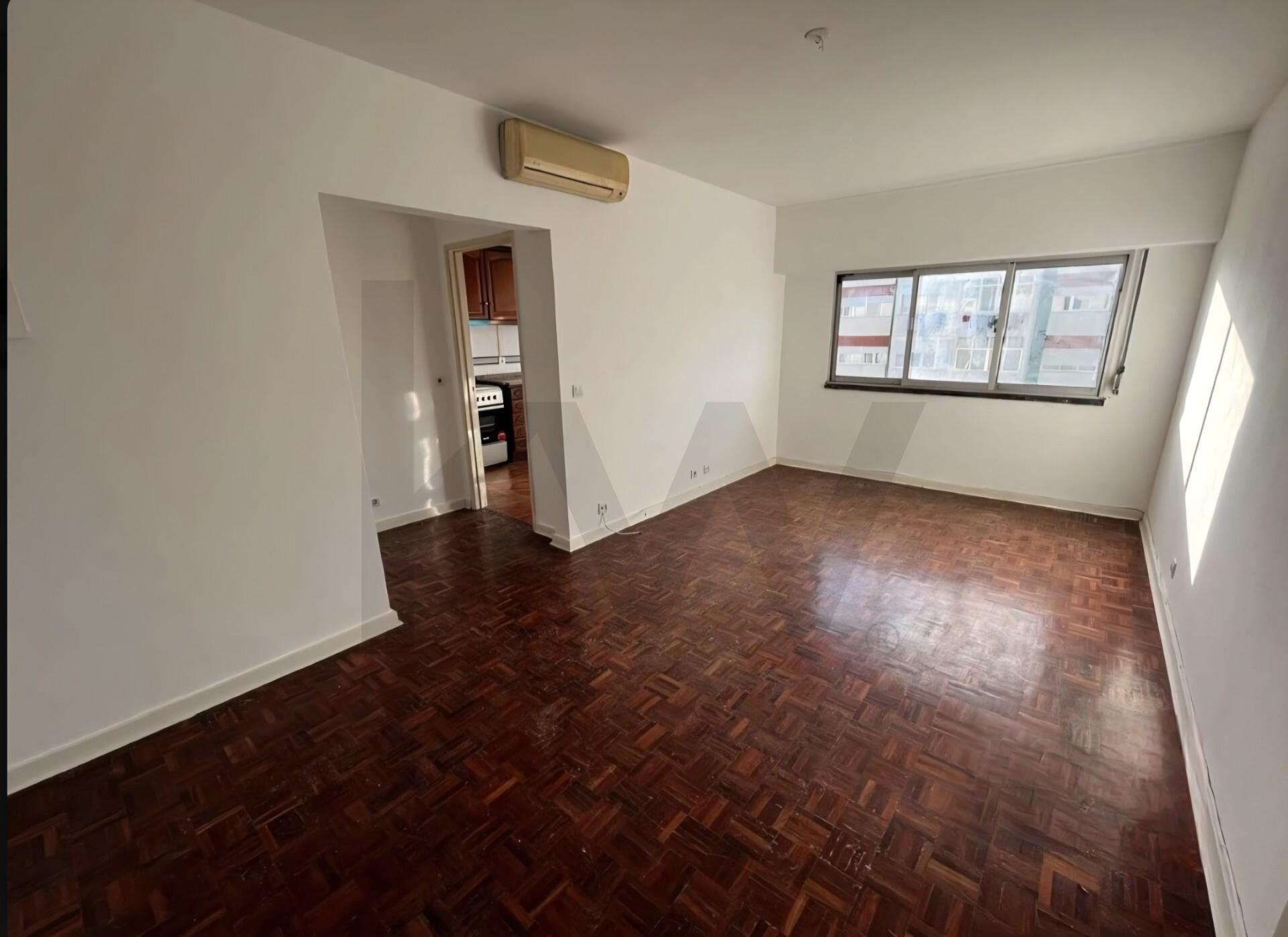 Apartamento T2 à Venda em Agualva-Cacém - Lisboa - Portugal - 5