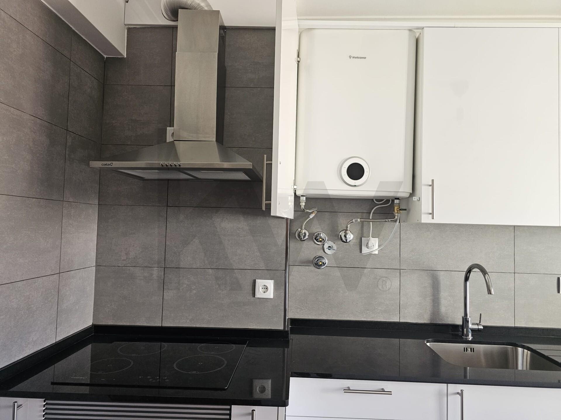 Apartamento T2 à Venda em Agualva-Cacém - Lisboa - Portugal - 4