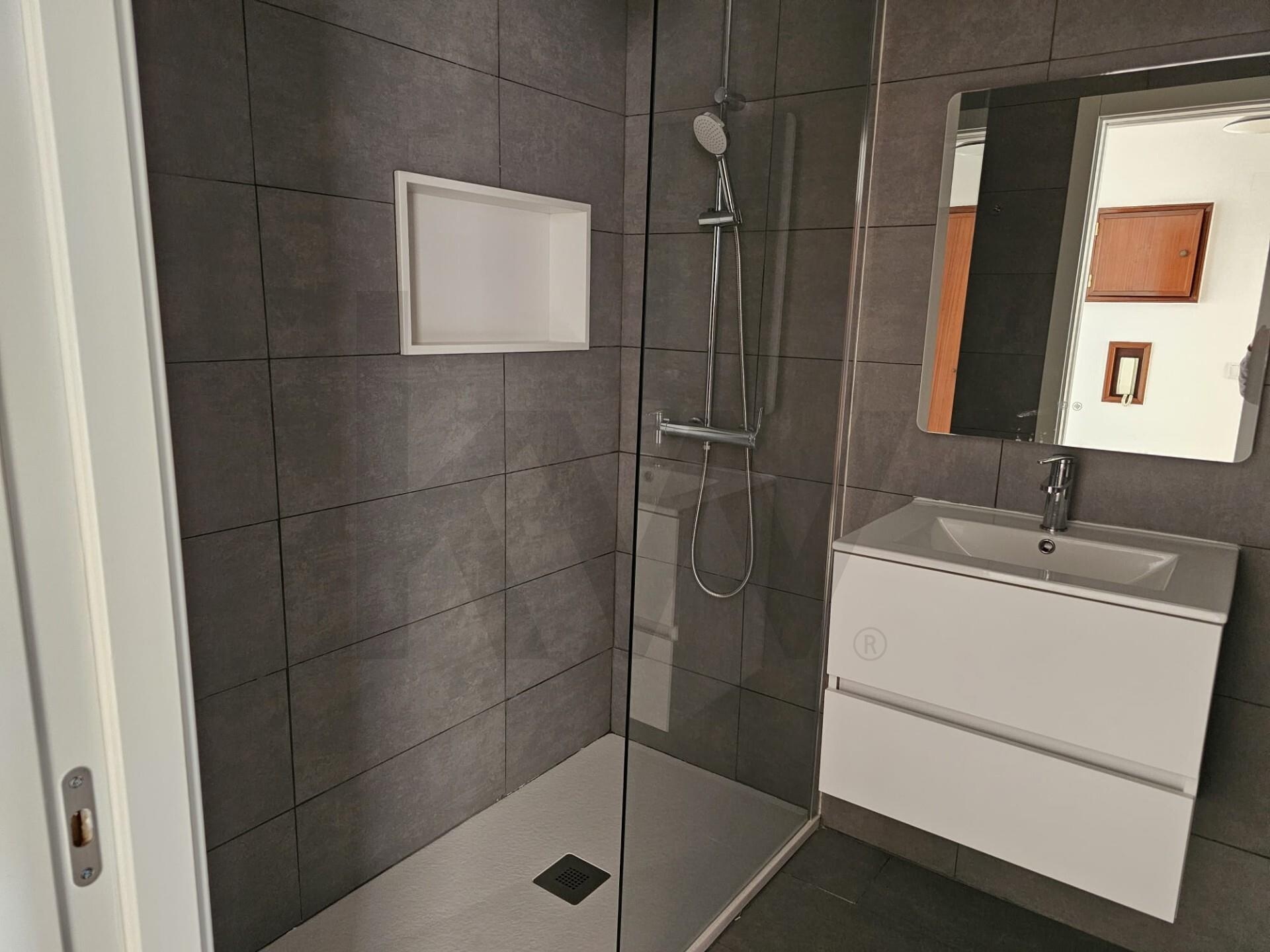 Apartamento T2 à Venda em Agualva-Cacém - Lisboa - Portugal - 6