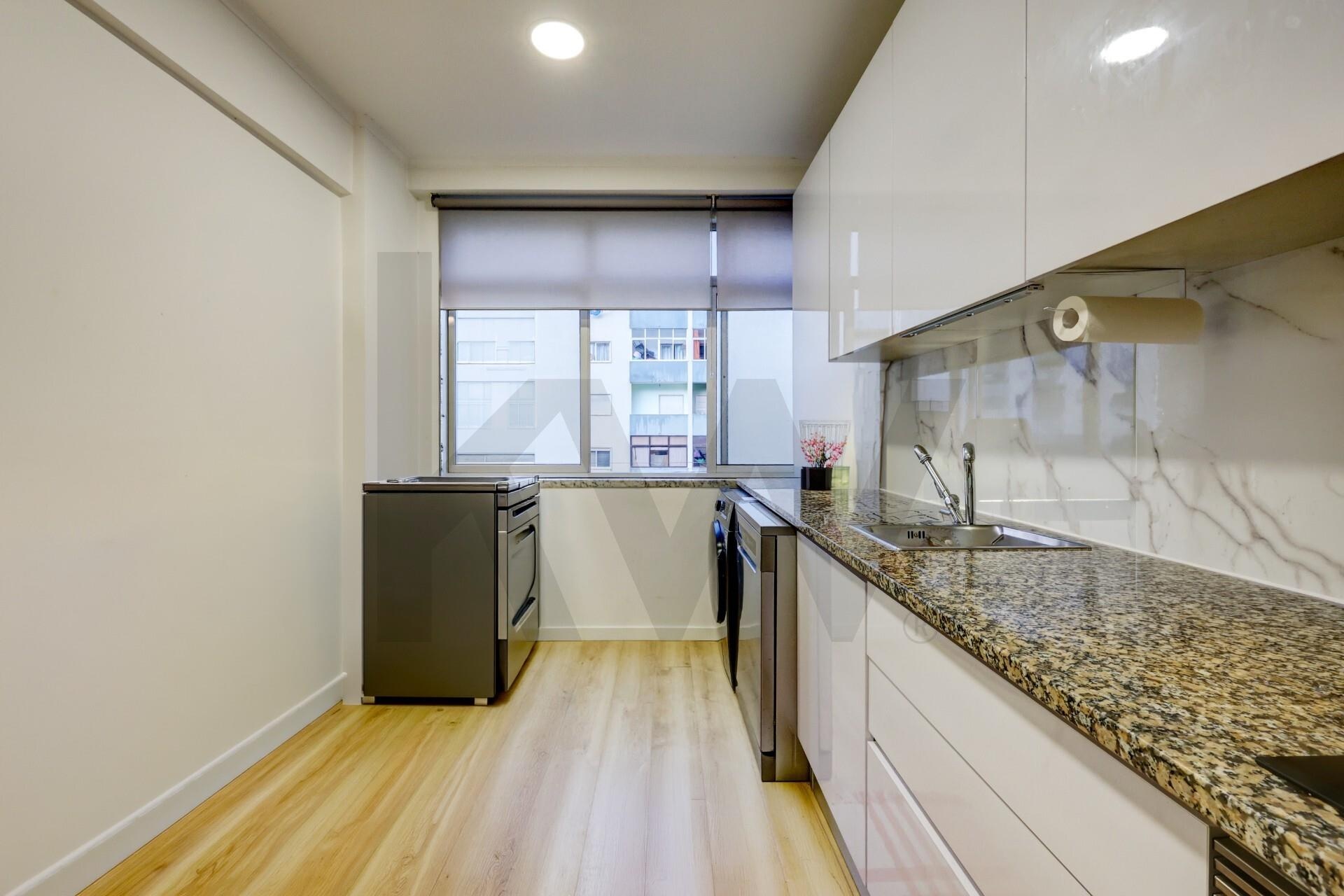 Apartamento T2 à Venda em Agualva-Cacém - Lisboa - Portugal - 5