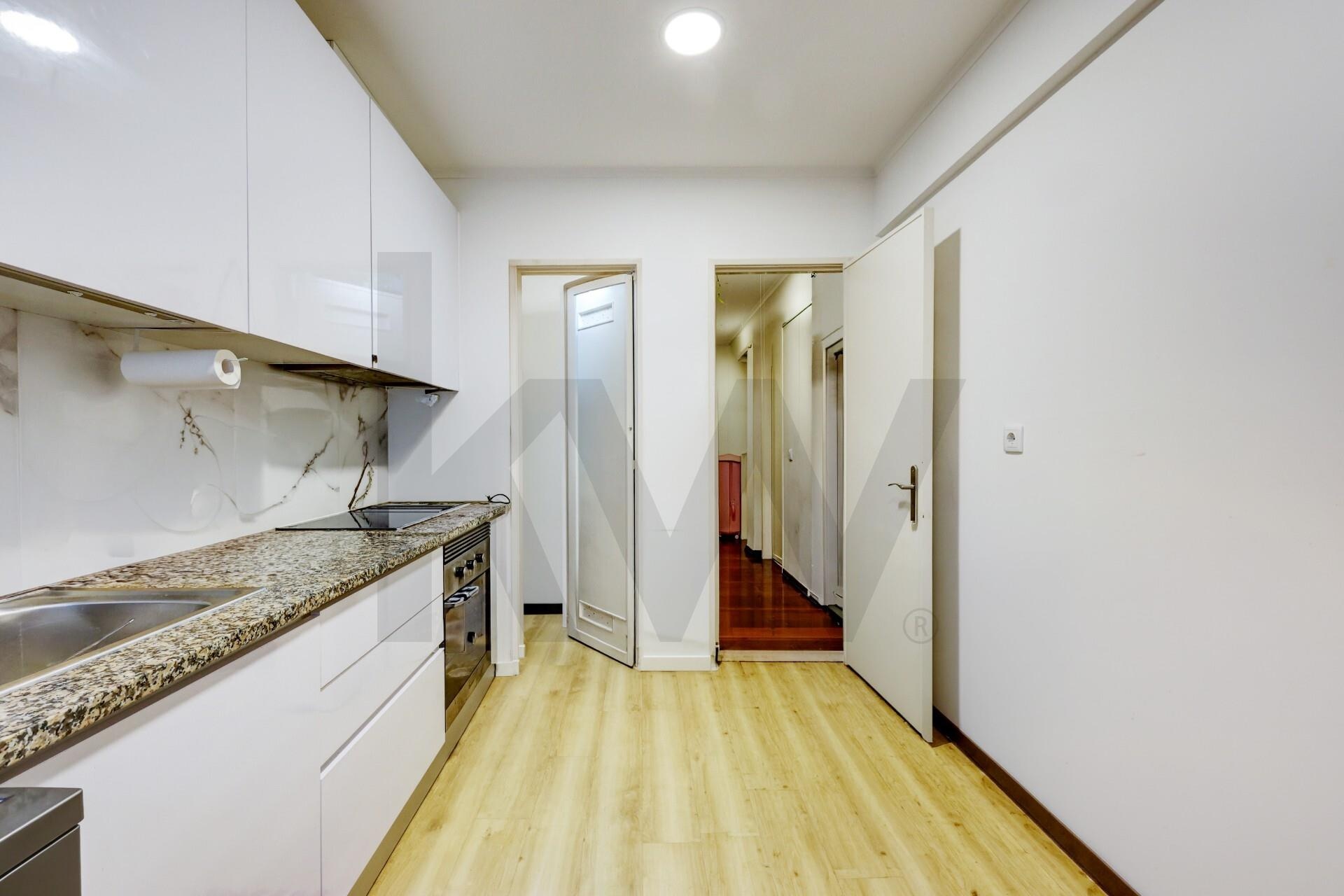 Apartamento T2 à Venda em Agualva-Cacém - Lisboa - Portugal - 6