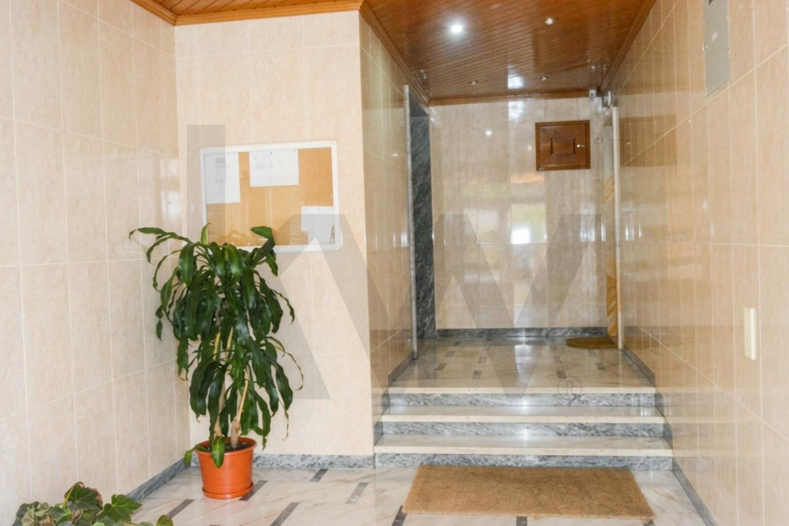 Apartamento T2 à Venda em Agualva-Cacém - Lisboa - Portugal - 4