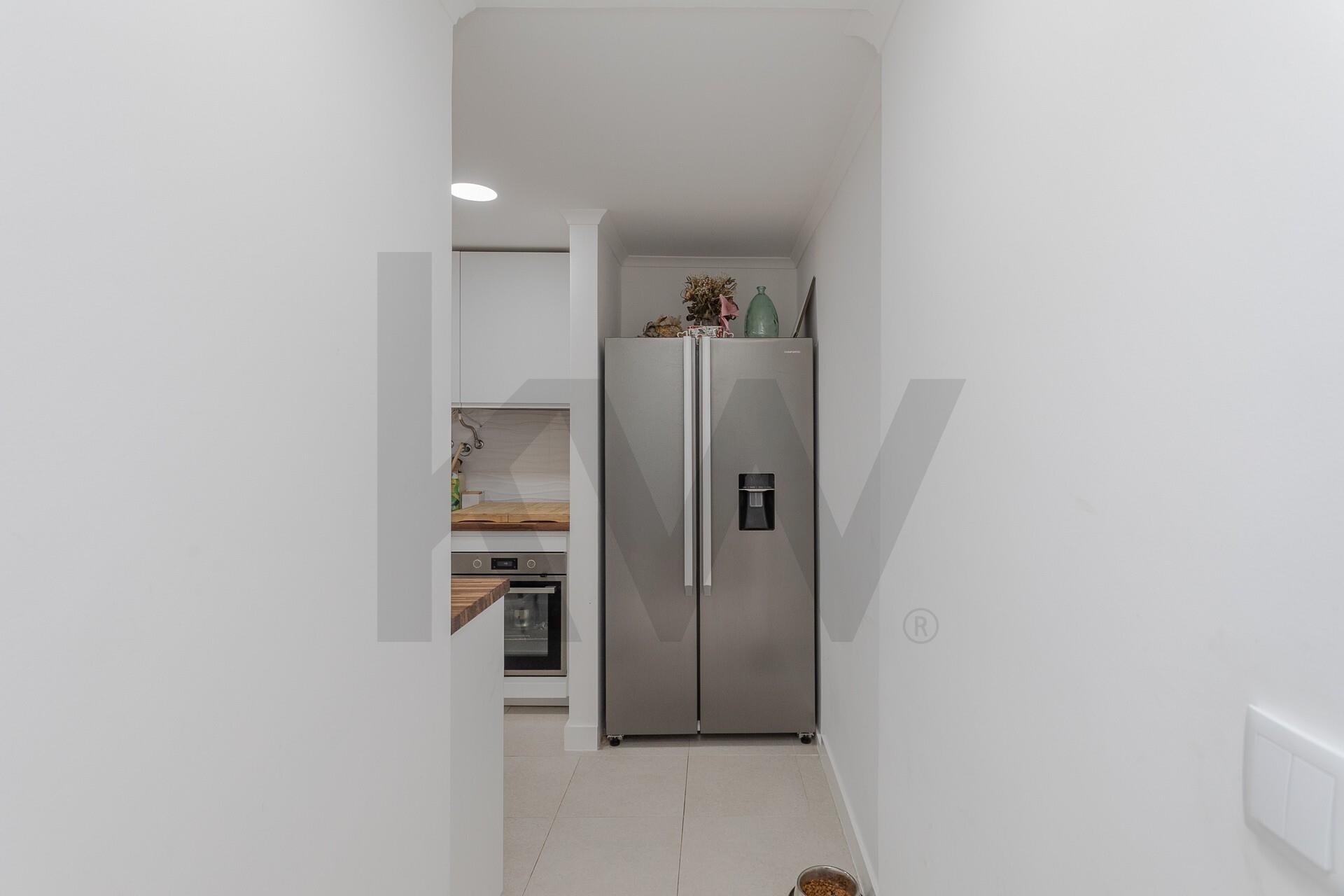 Apartamento T2 à Venda em Agualva-Cacém - Lisboa - Portugal - 2