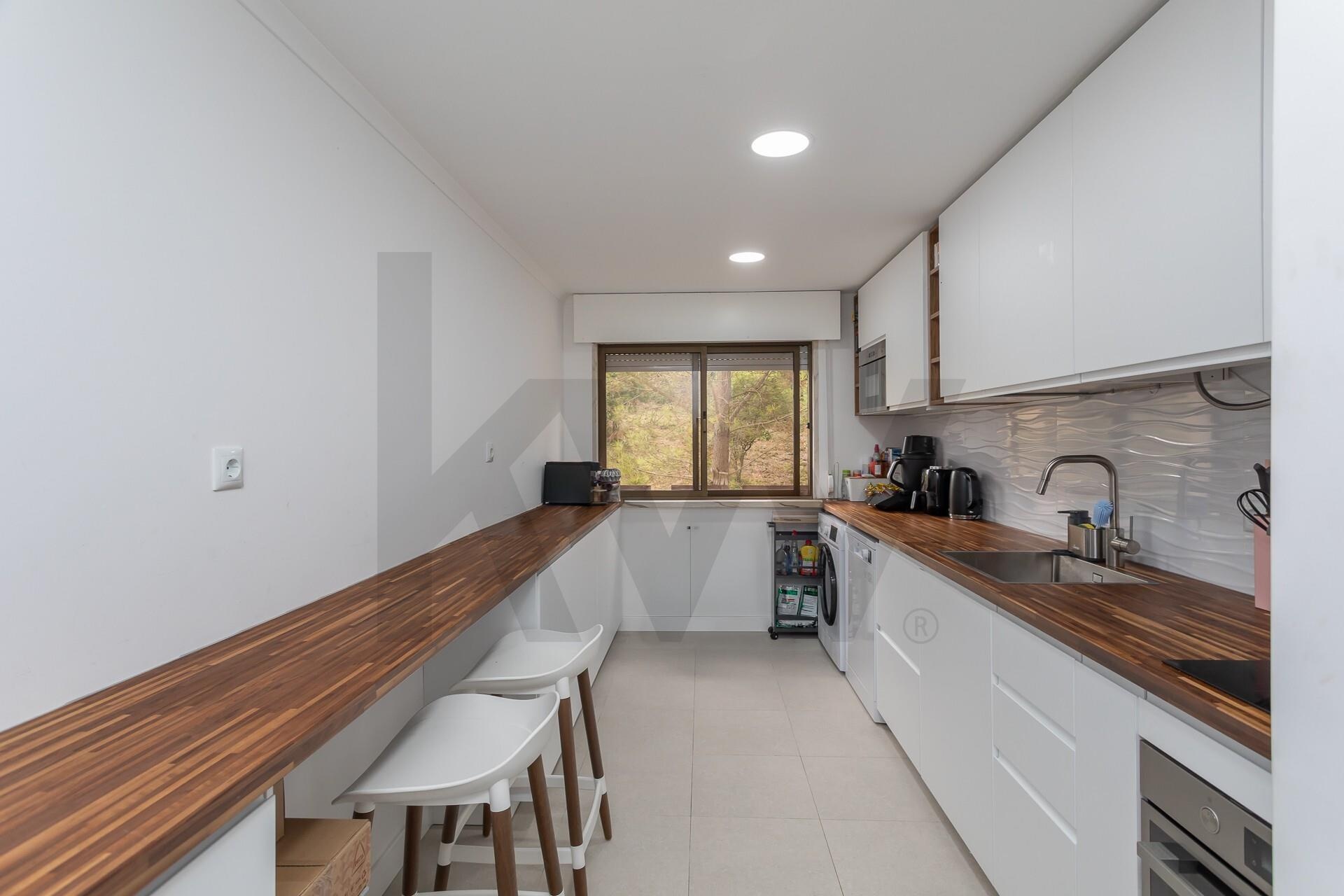 Apartamento T2 à Venda em Agualva-Cacém - Lisboa - Portugal - 3