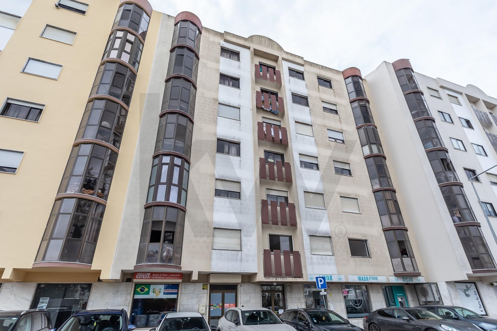 Apartamento T2 à Venda em Agualva-Cacém - Lisboa - Portugal - 6