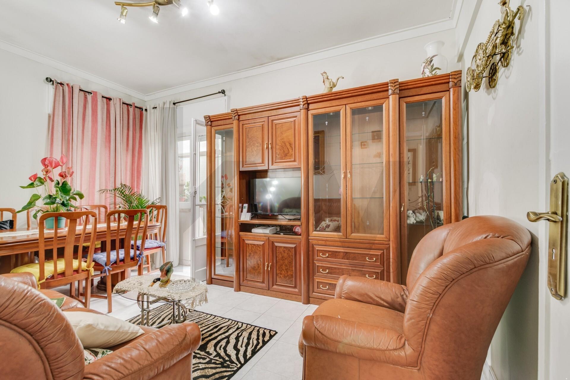 Apartamento T2 à Venda em Agualva-Cacém - Lisboa - Portugal - 2