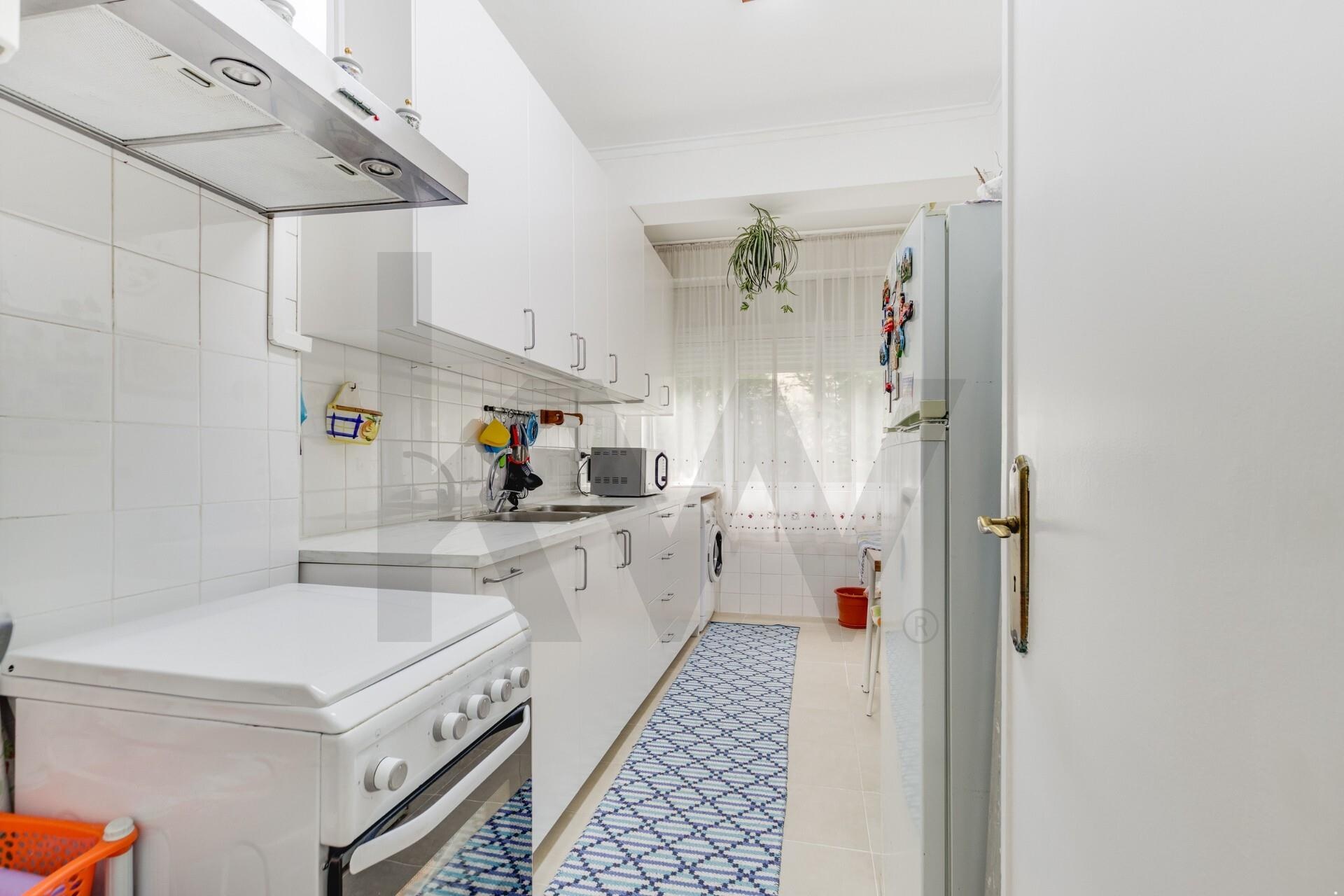 Apartamento T2 à Venda em Agualva-Cacém - Lisboa - Portugal - 4
