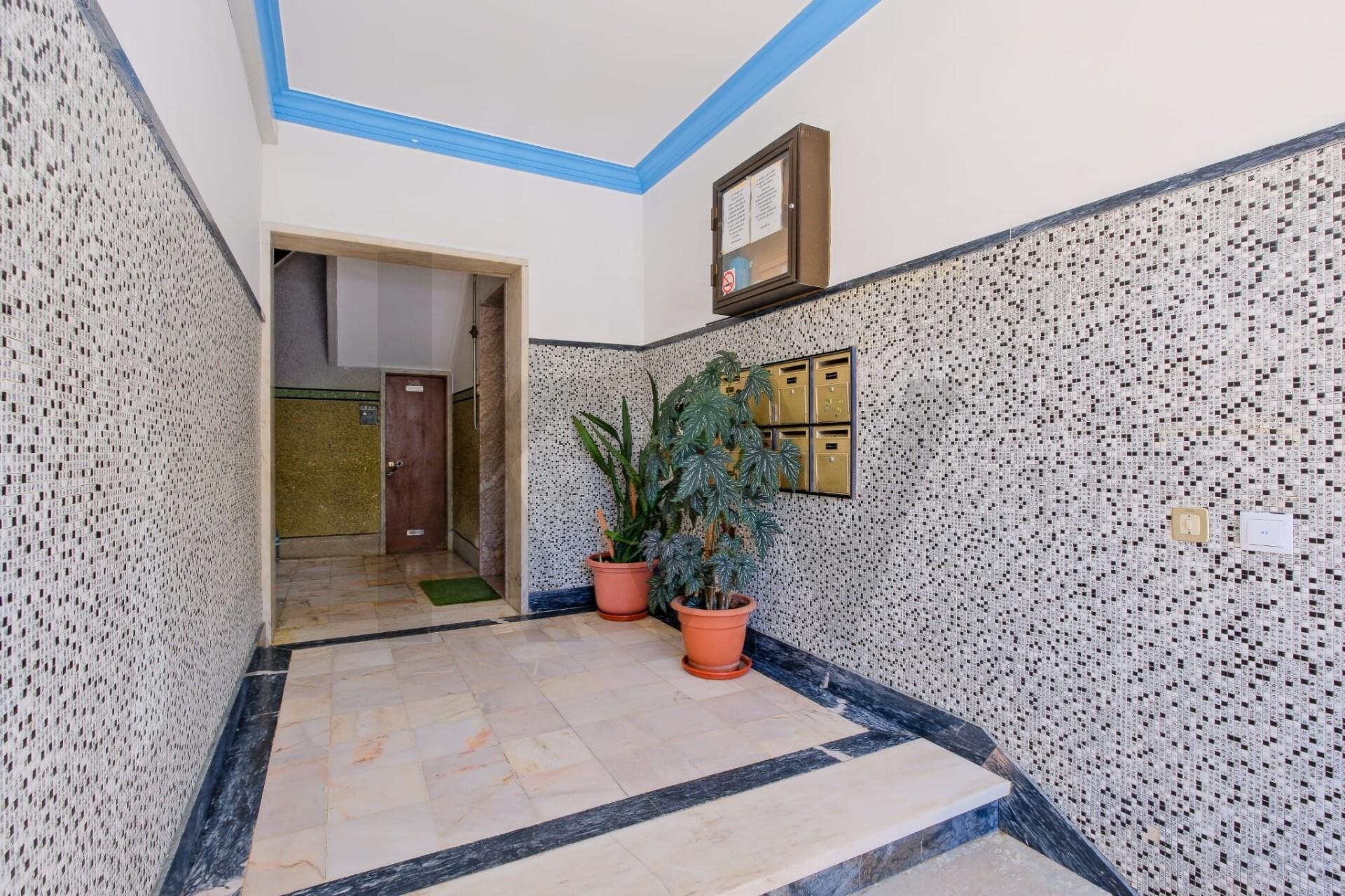 Apartamento T2 à Venda em Agualva-Cacém - Lisboa - Portugal - 2