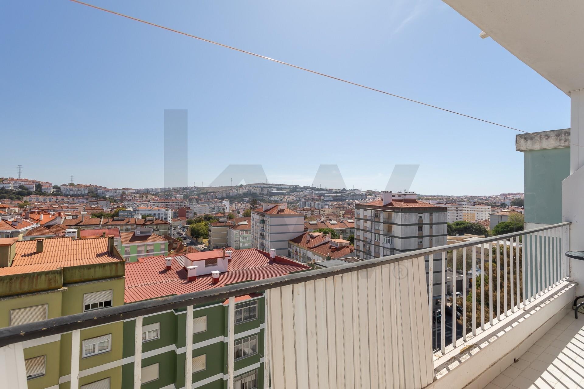 Apartamento T2 à Venda em Agualva-Cacém - Lisboa - Portugal - 1